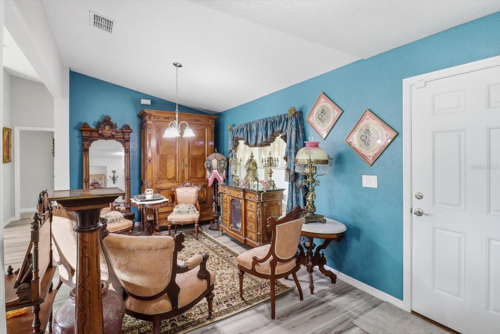 Image 10 of 44 For 17636 114th Street