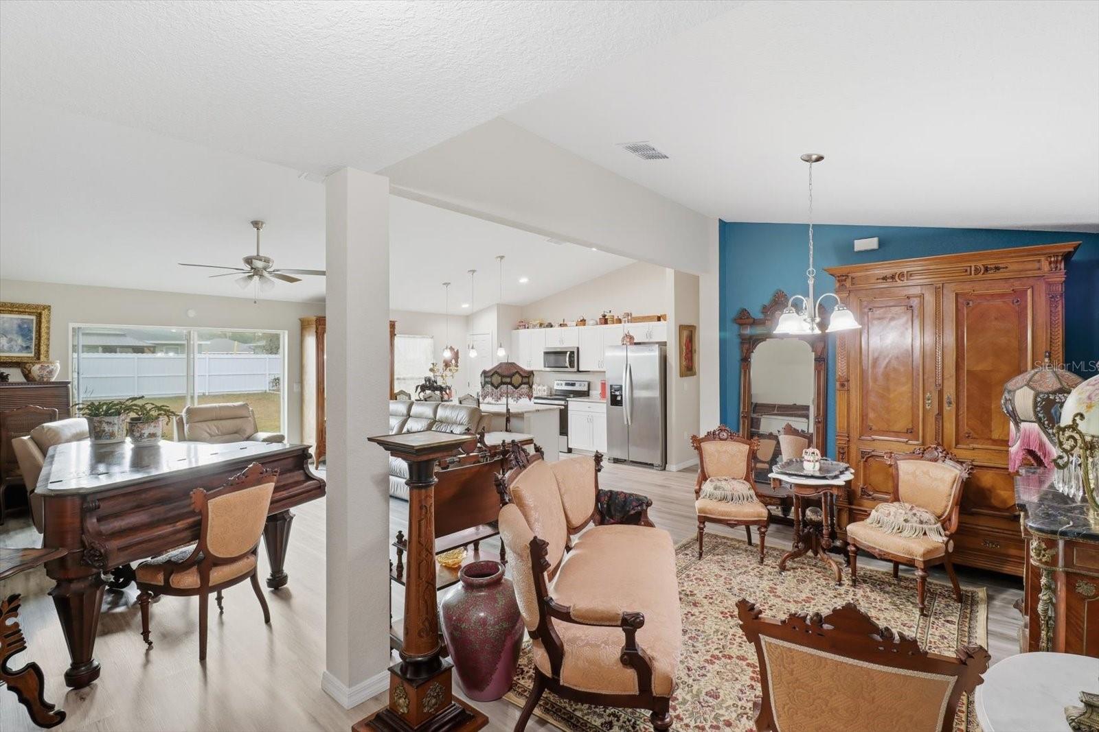 Image 11 of 44 For 17636 114th Street