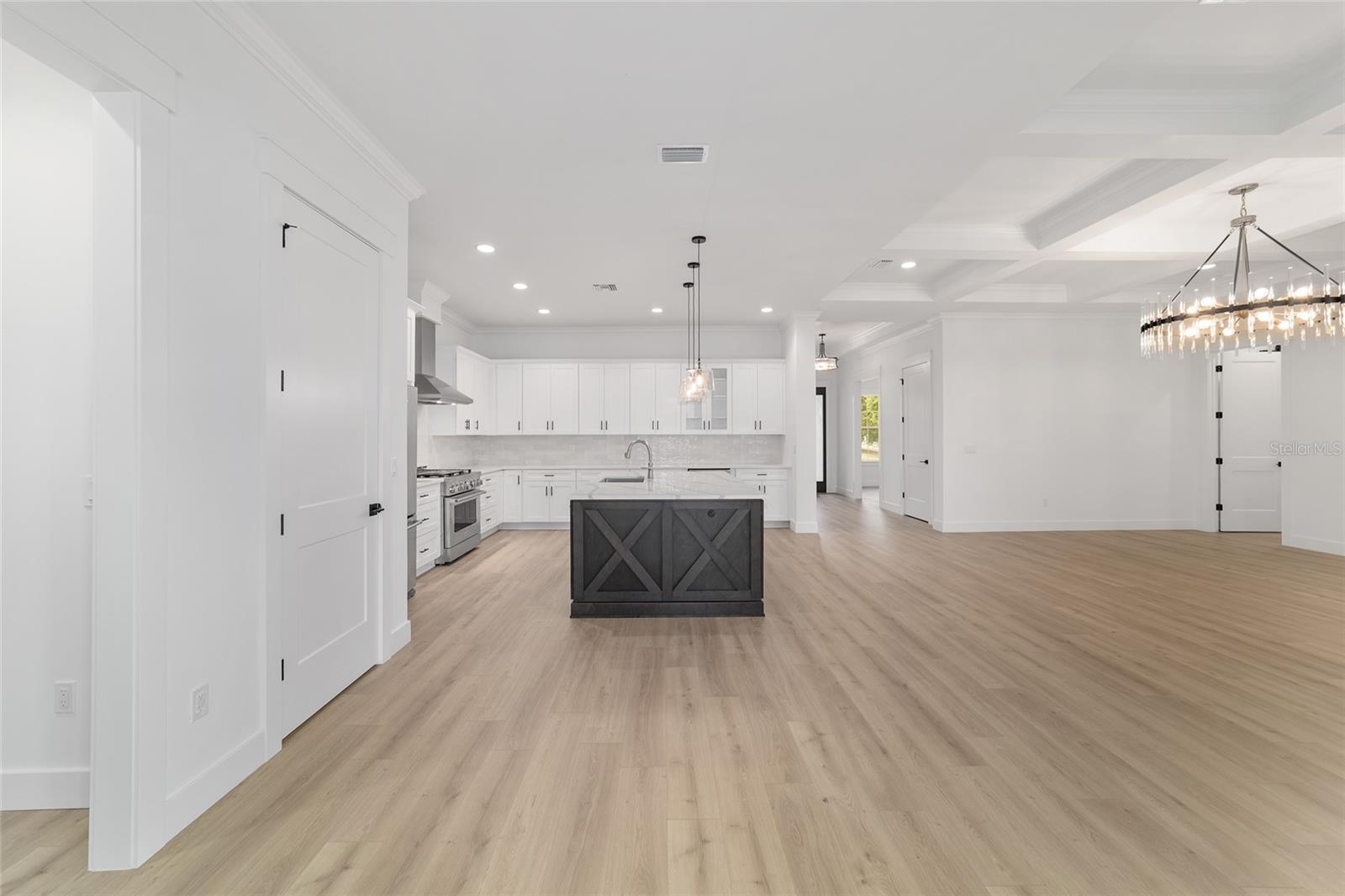 Listing photo id 11 for 5775 43rd Place