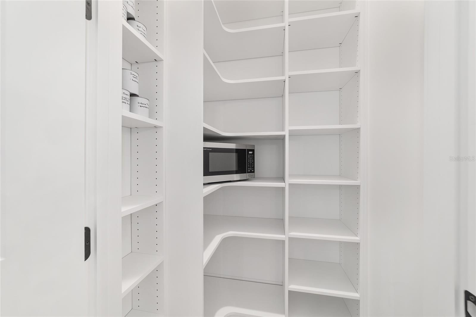 Listing photo id 18 for 5775 43rd Place