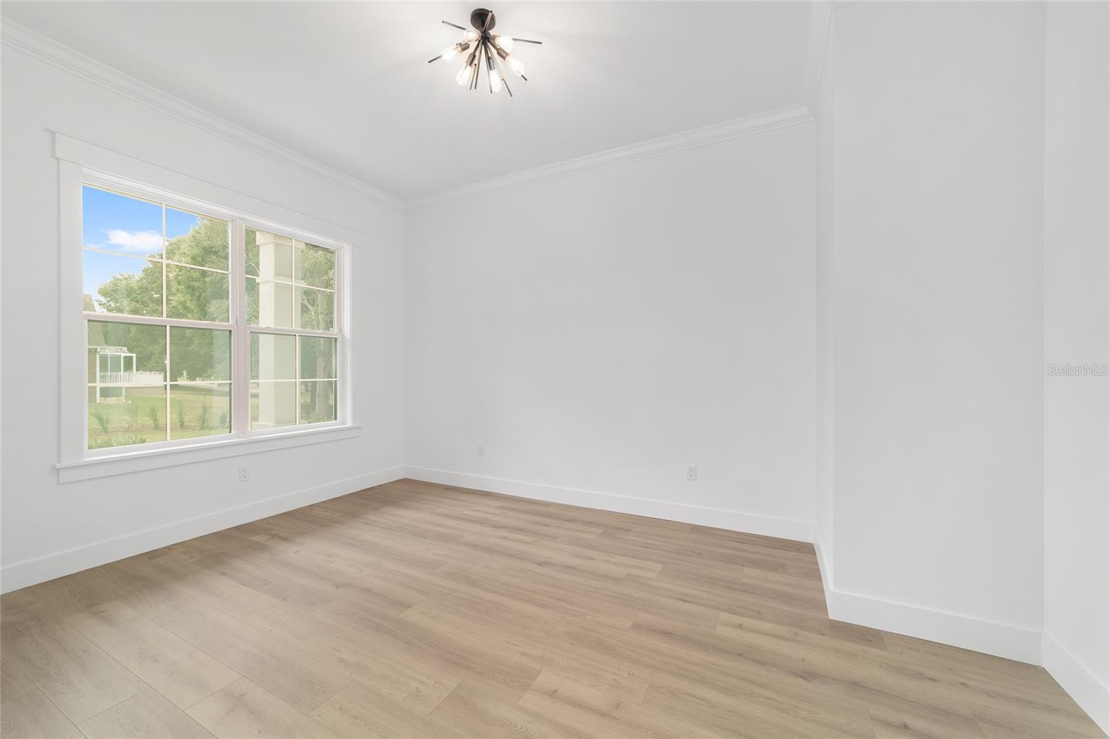 Listing photo id 5 for 5775 43rd Place