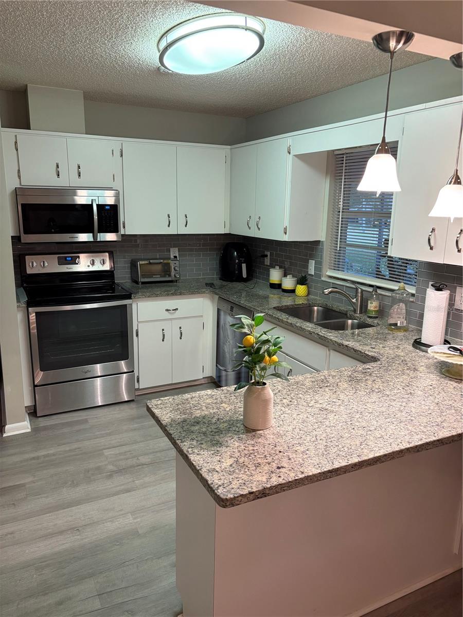 Image 4 of 16 For 8980 93rd Lane C