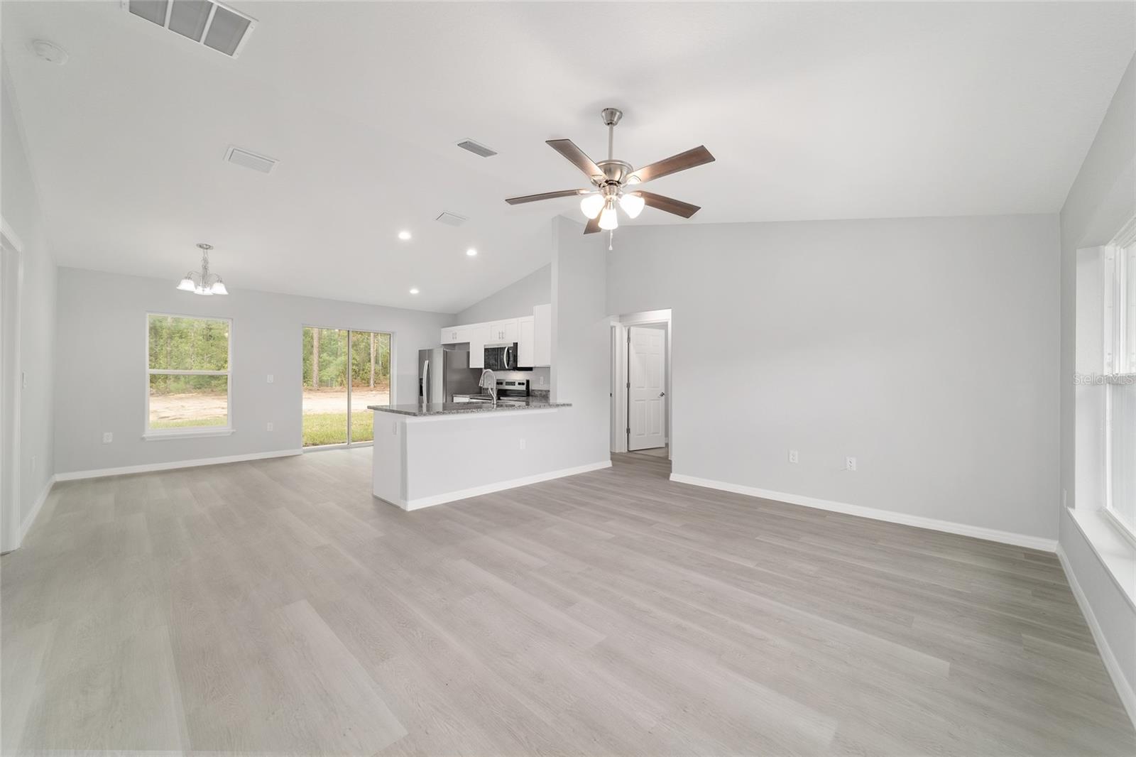 Image 12 of 44 For 20926 Robin Drive