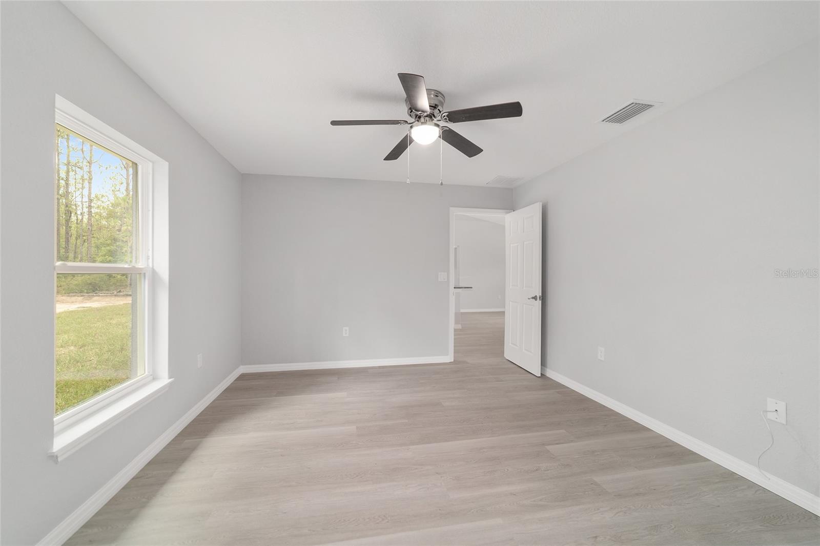 Image 29 of 44 For 20926 Robin Drive