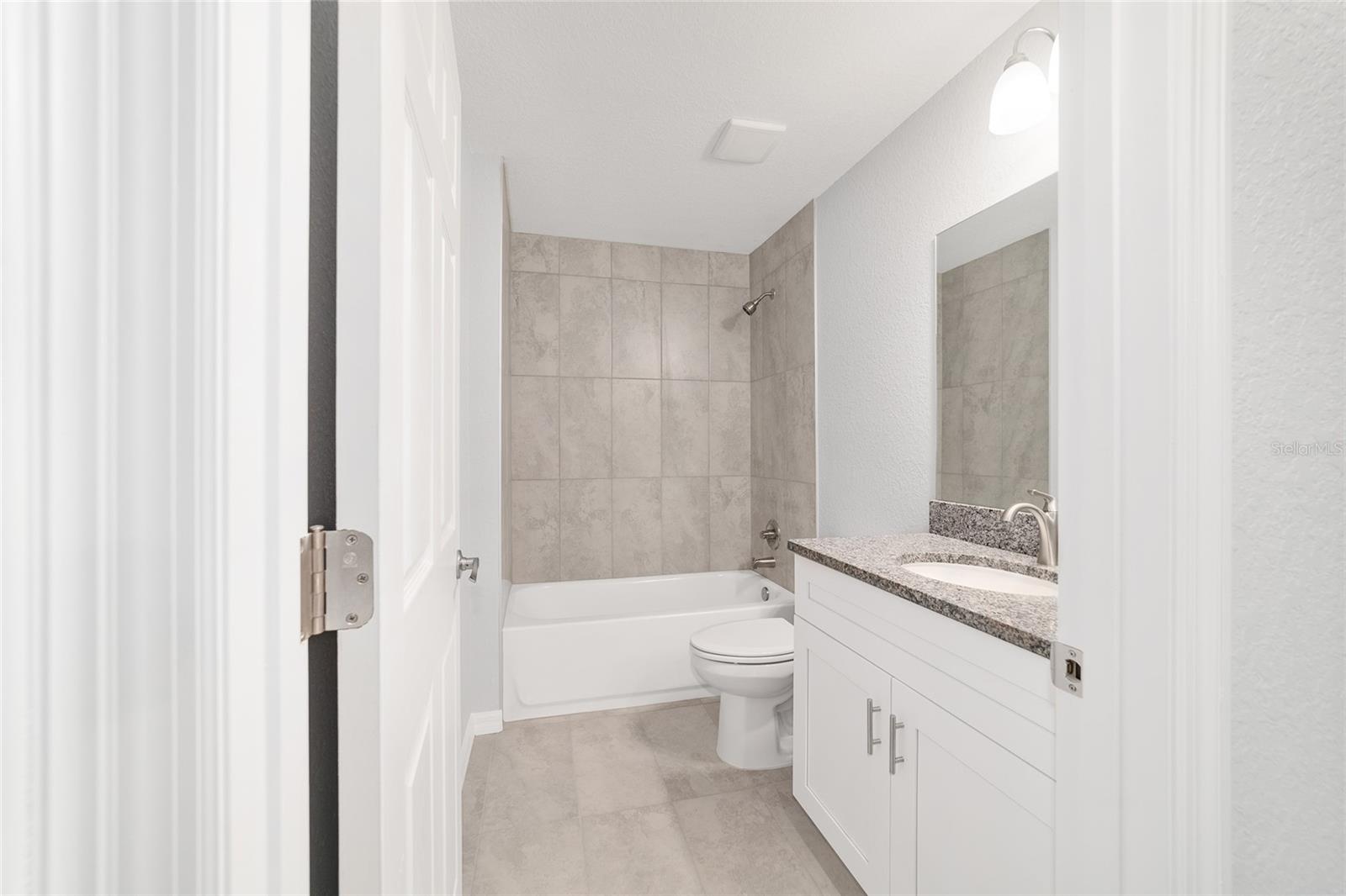 Image 38 of 44 For 20926 Robin Drive