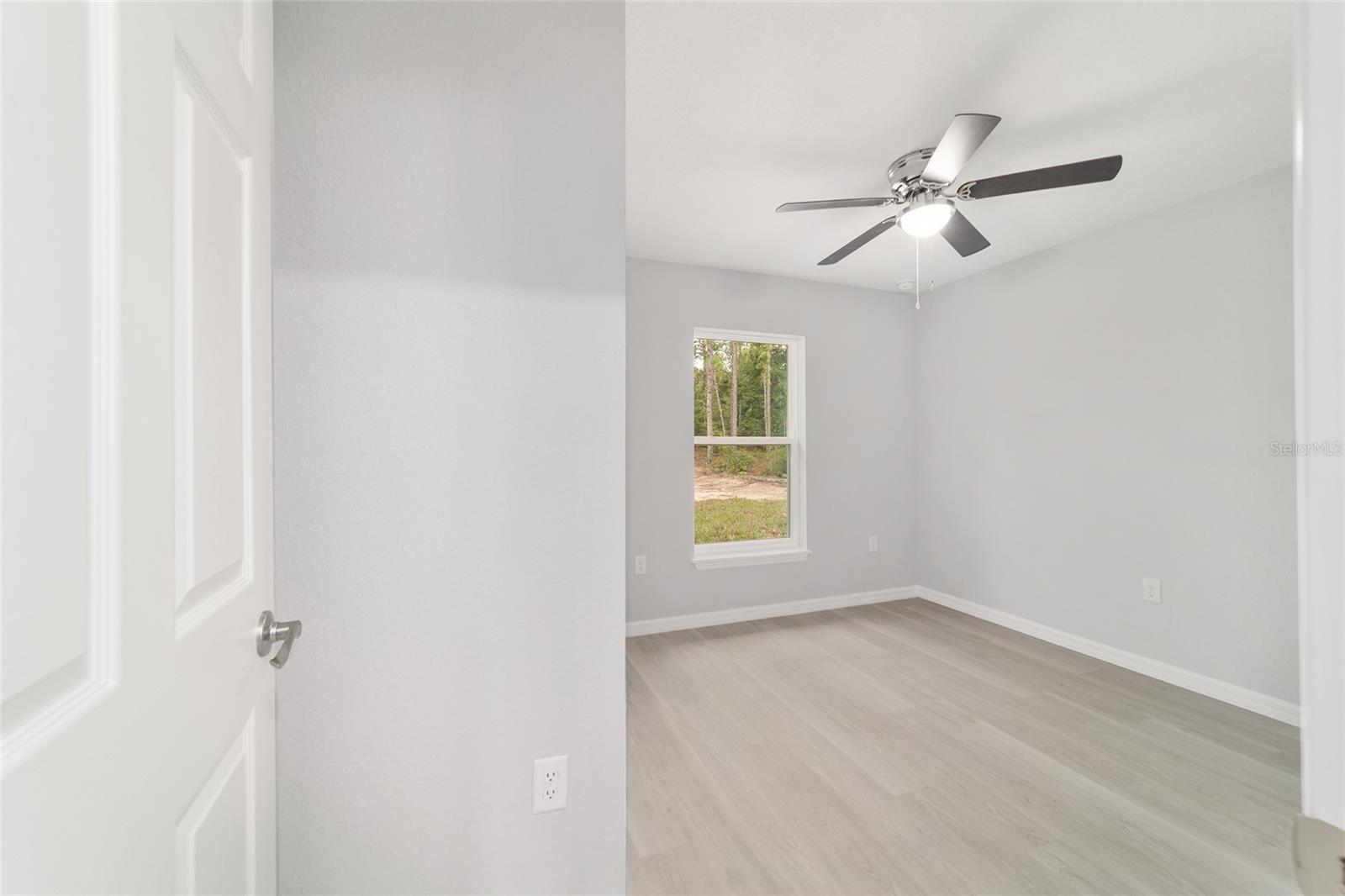 Image 40 of 44 For 20926 Robin Drive