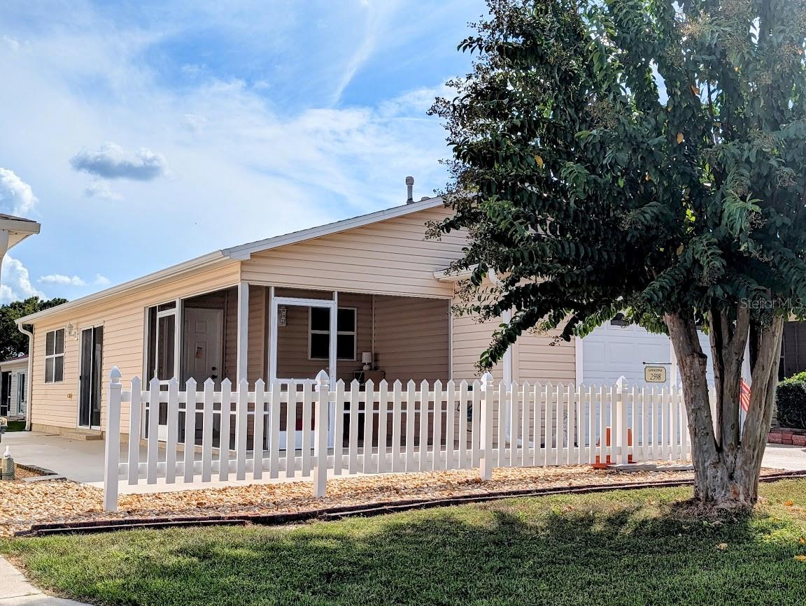 Image 2 of 18 For 2598 Hialeah Avenue