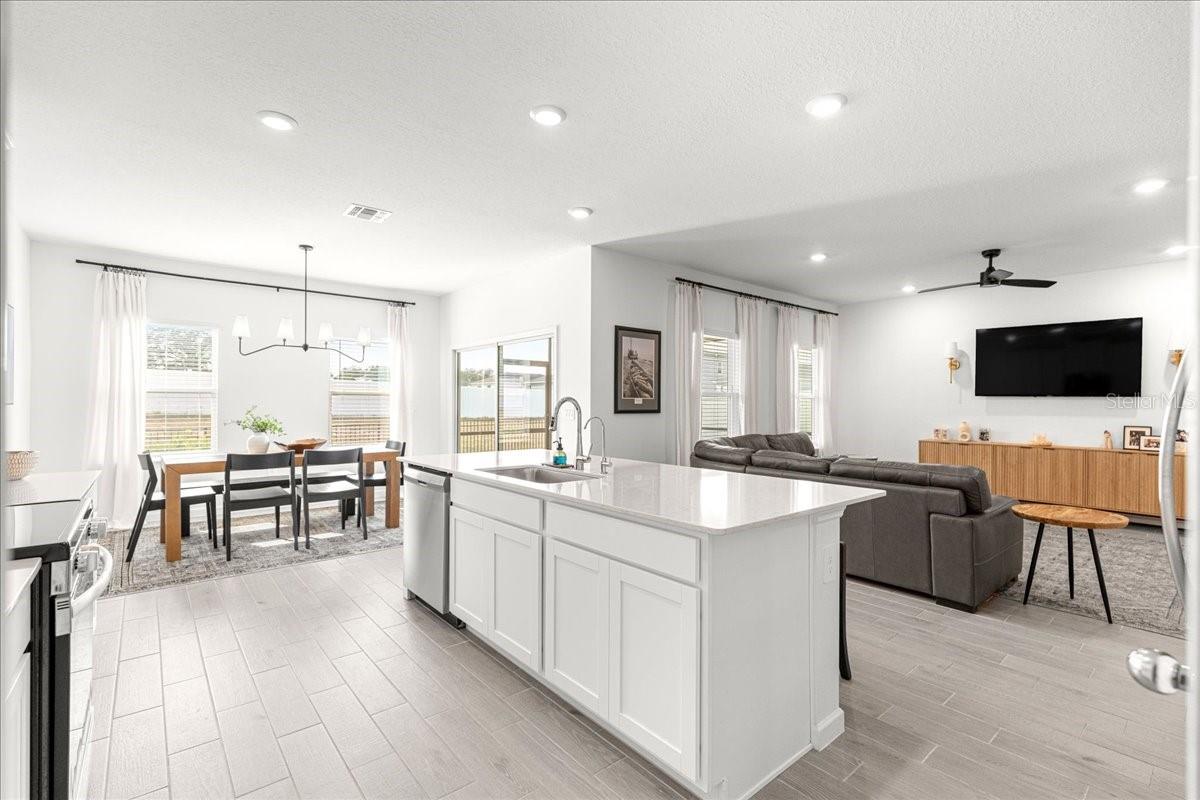 Image 15 of 70 For 3278 38th Lane