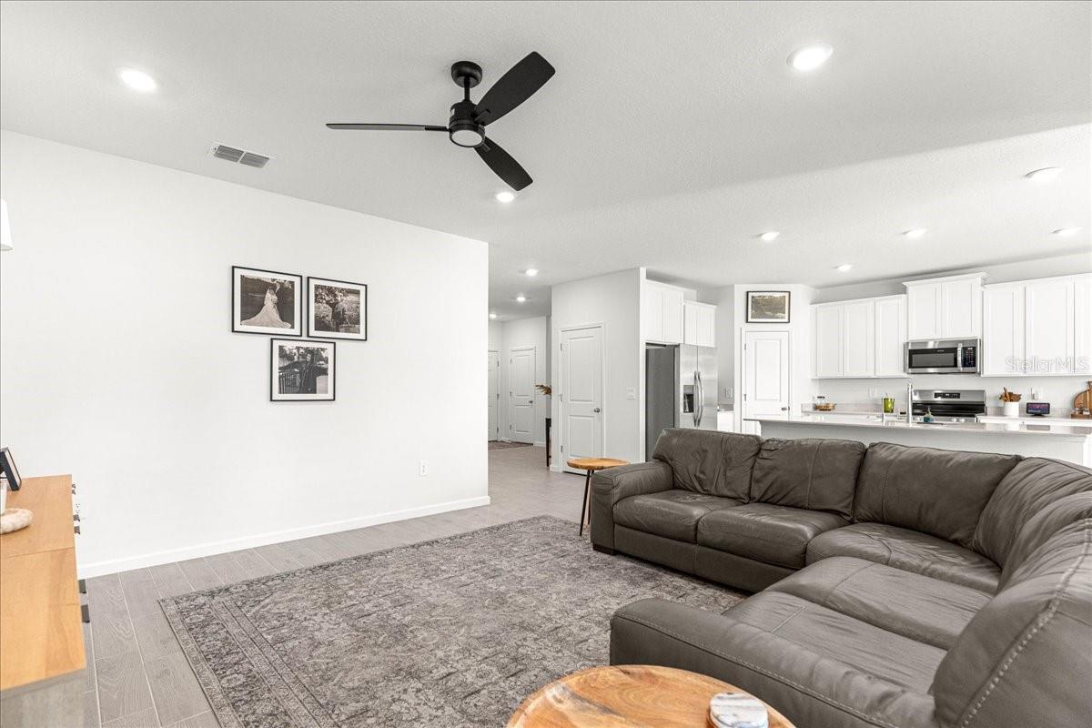 Image 9 of 70 For 3278 38th Lane