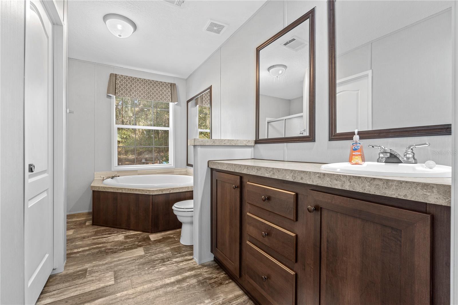 Image 15 of 36 For 5755 Highland Park Drive