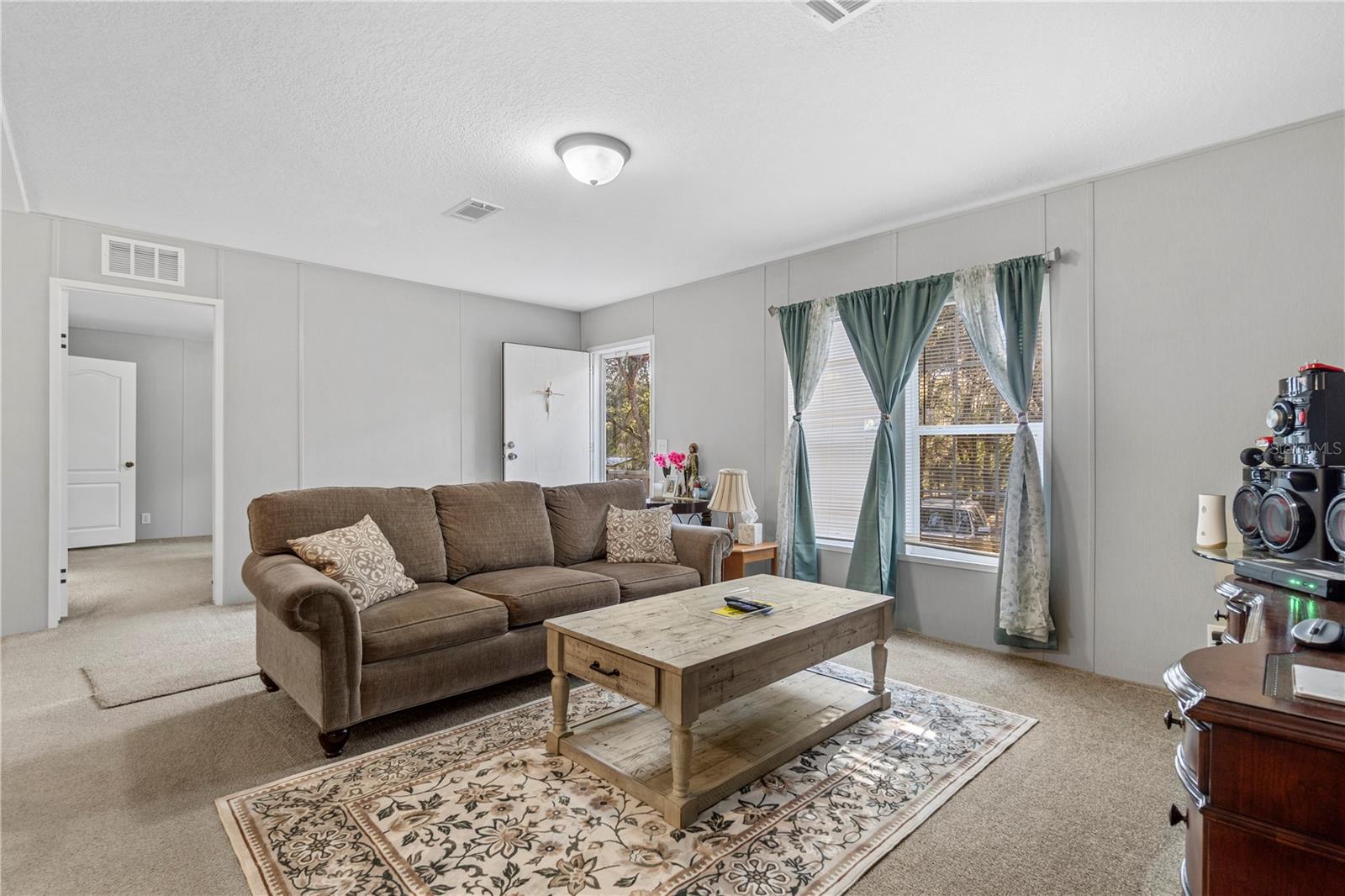 Image 17 of 36 For 5755 Highland Park Drive