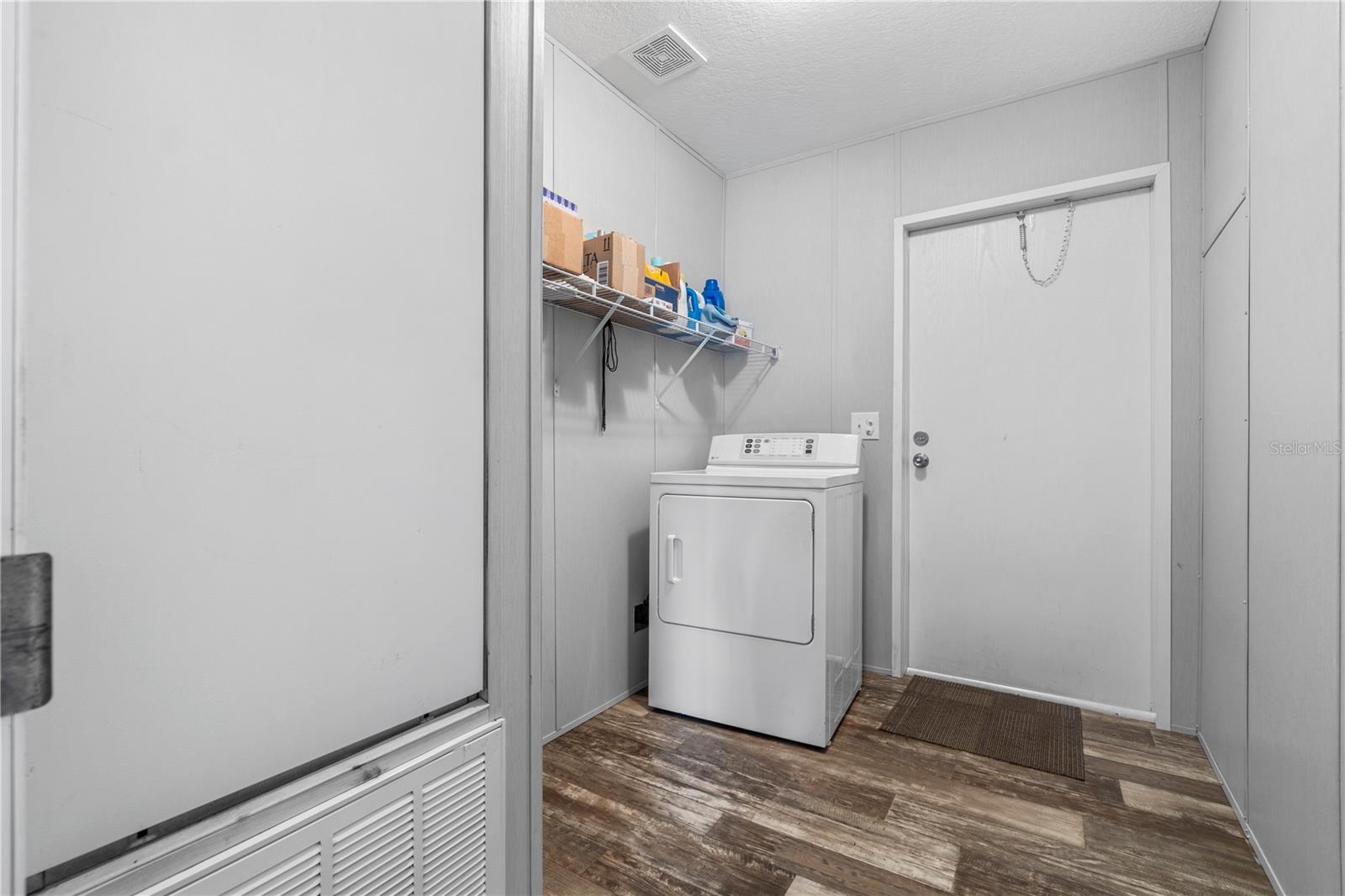 Image 24 of 36 For 5755 Highland Park Drive