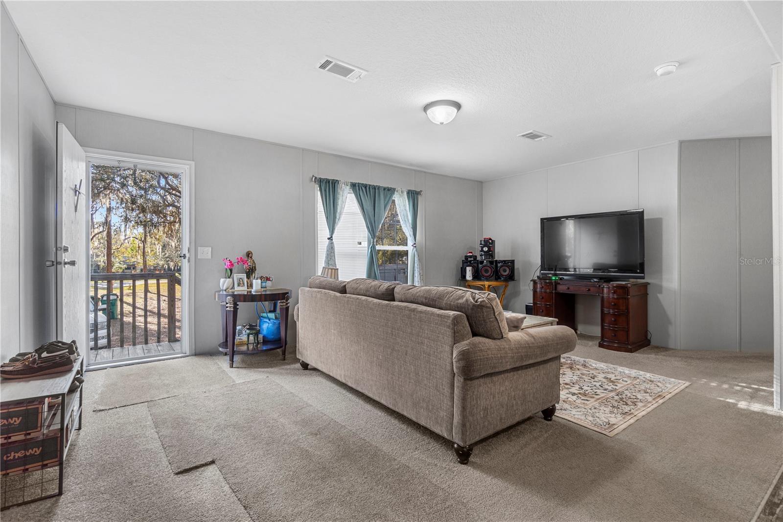 Image 4 of 36 For 5755 Highland Park Drive