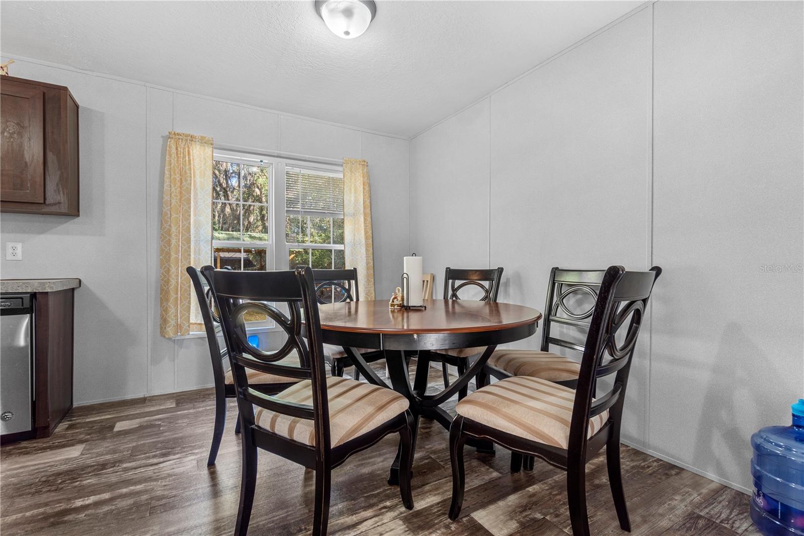 Image 7 of 36 For 5755 Highland Park Drive