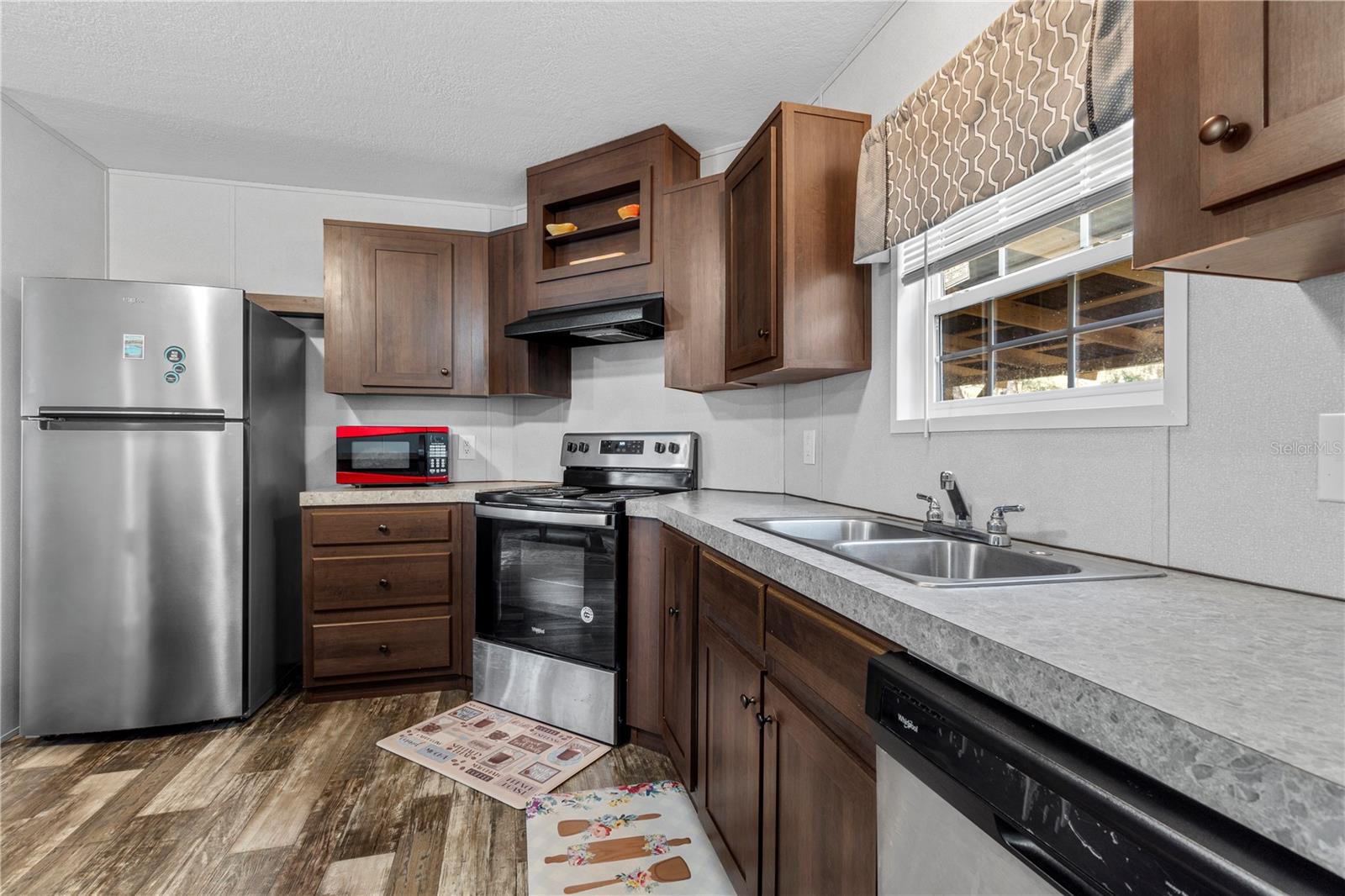 Image 9 of 36 For 5755 Highland Park Drive