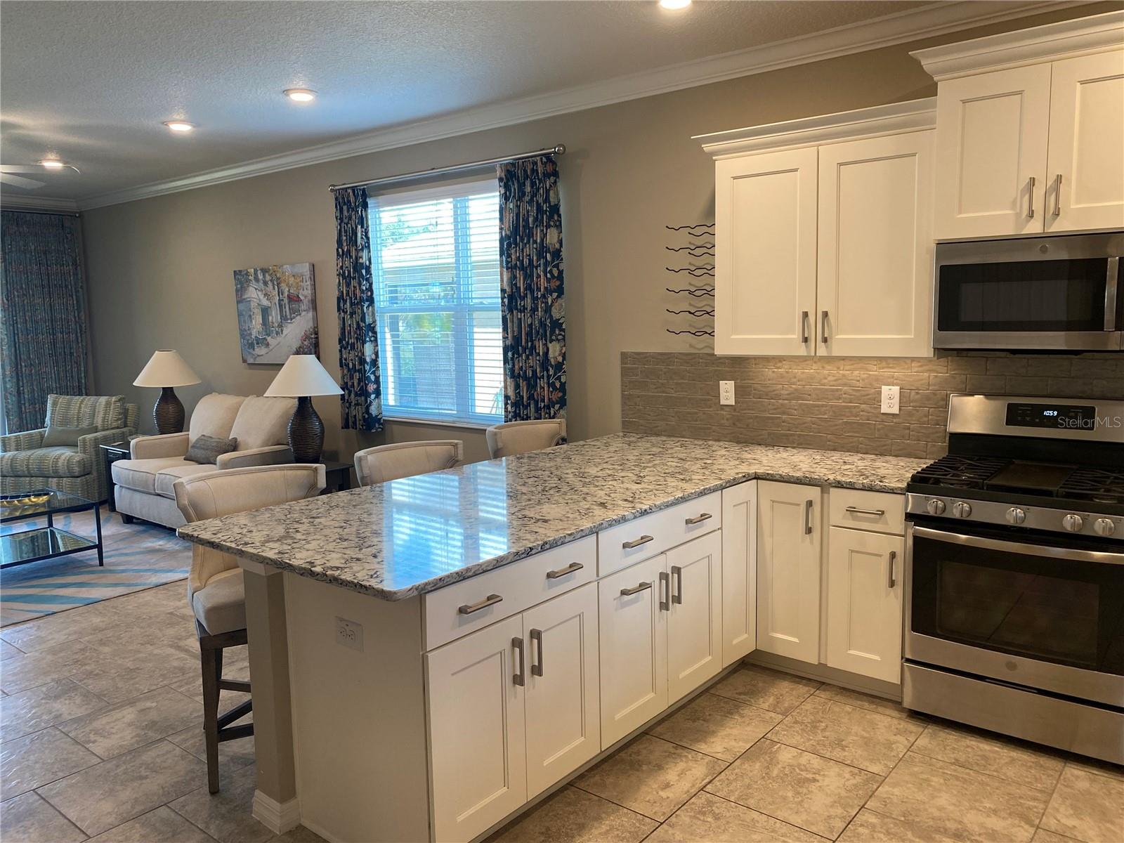 Image 8 of 18 For 9839 99th Loop