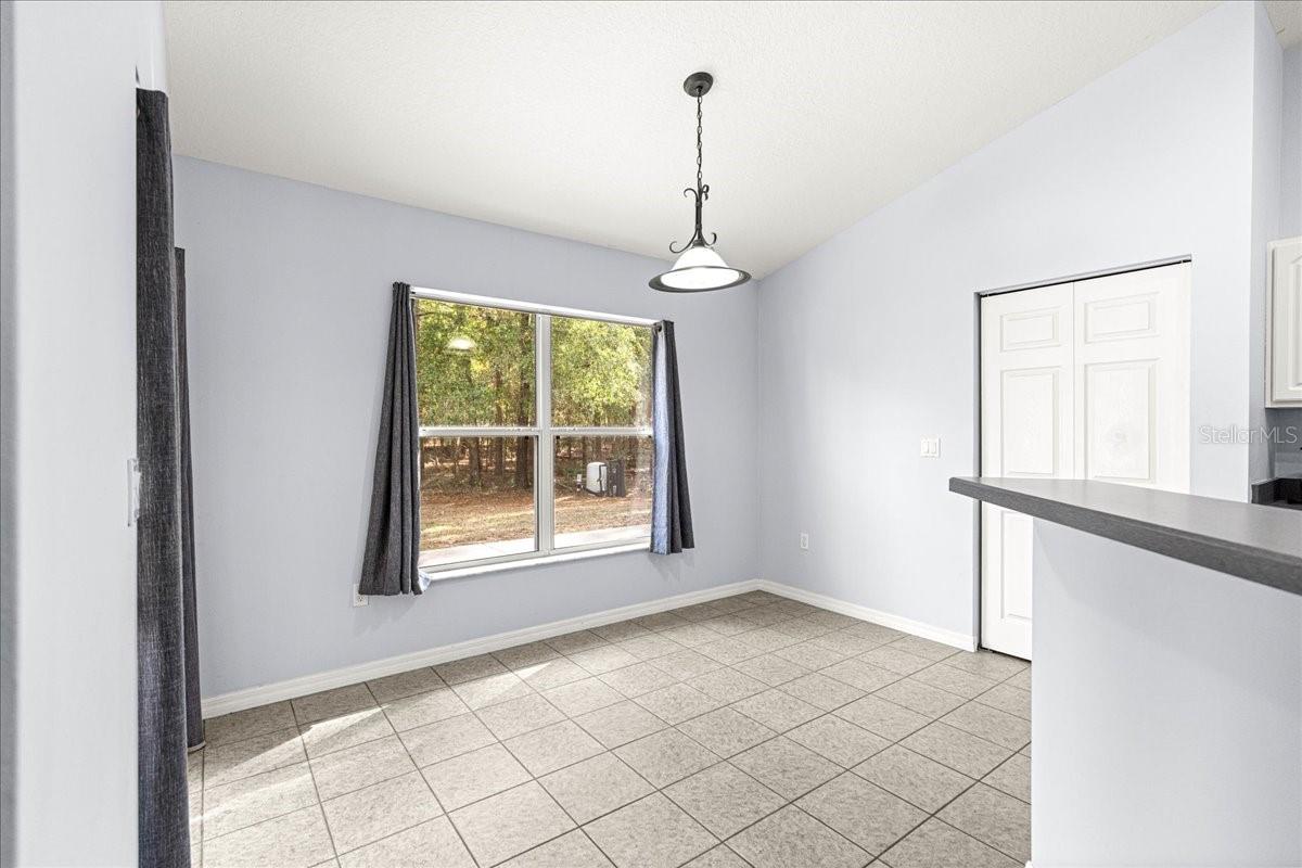 Image 18 of 62 For 21595 84th Loop