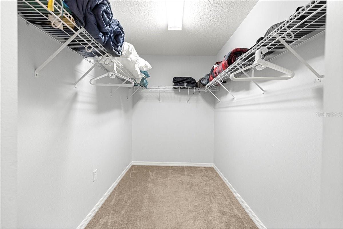 Image 34 of 62 For 21595 84th Loop