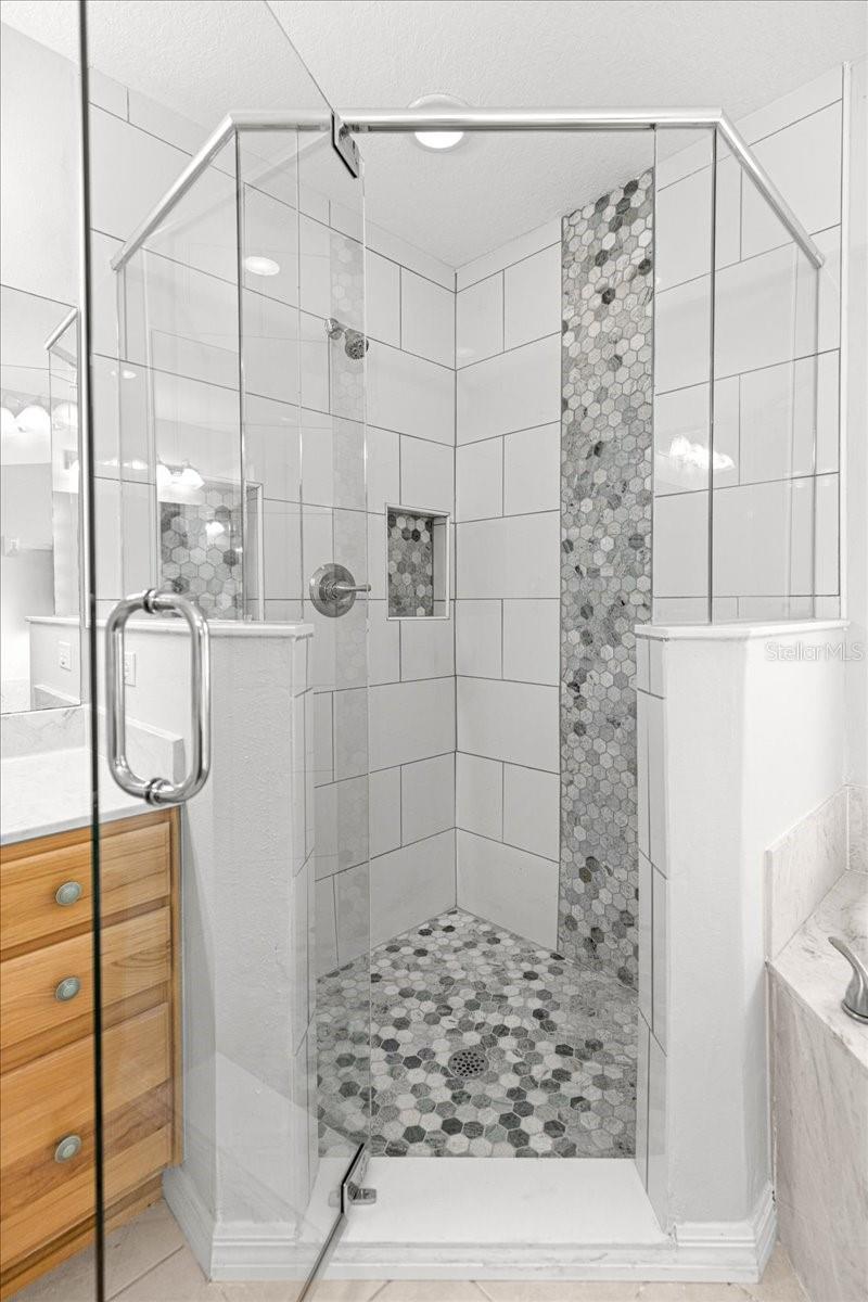 Image 38 of 62 For 21595 84th Loop