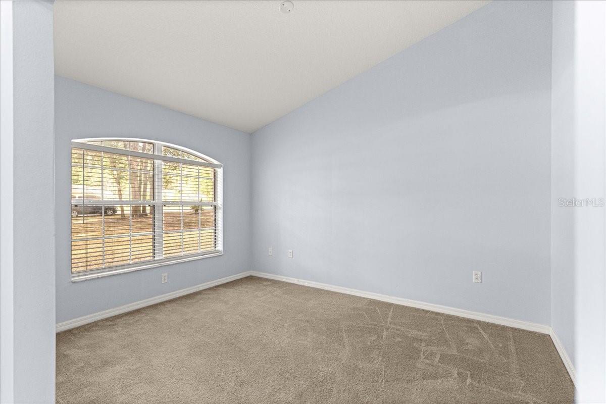 Image 5 of 62 For 21595 84th Loop