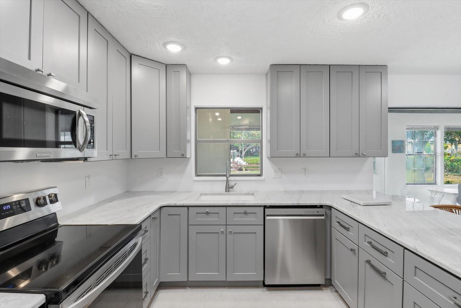 Image 22 of 79 For 11721 Riverhaven Drive