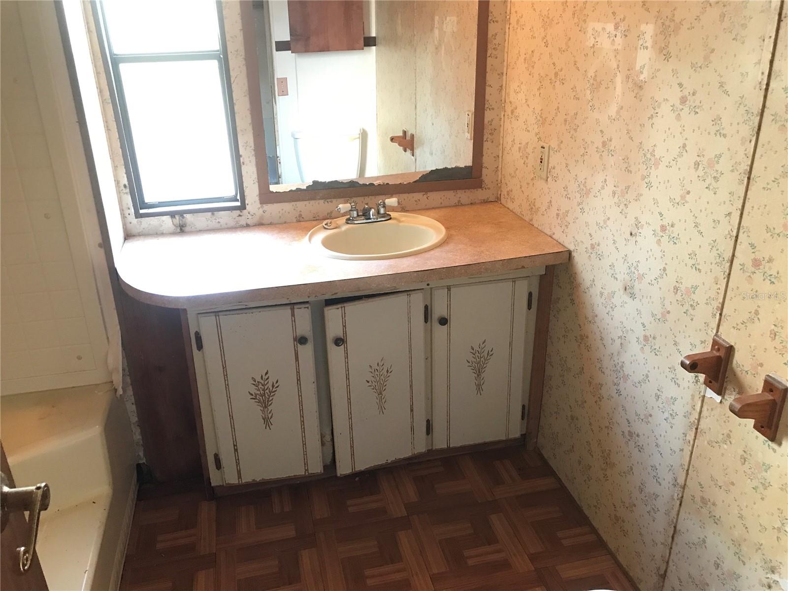 Image 28 of 32 For 11821 123rd Avenue