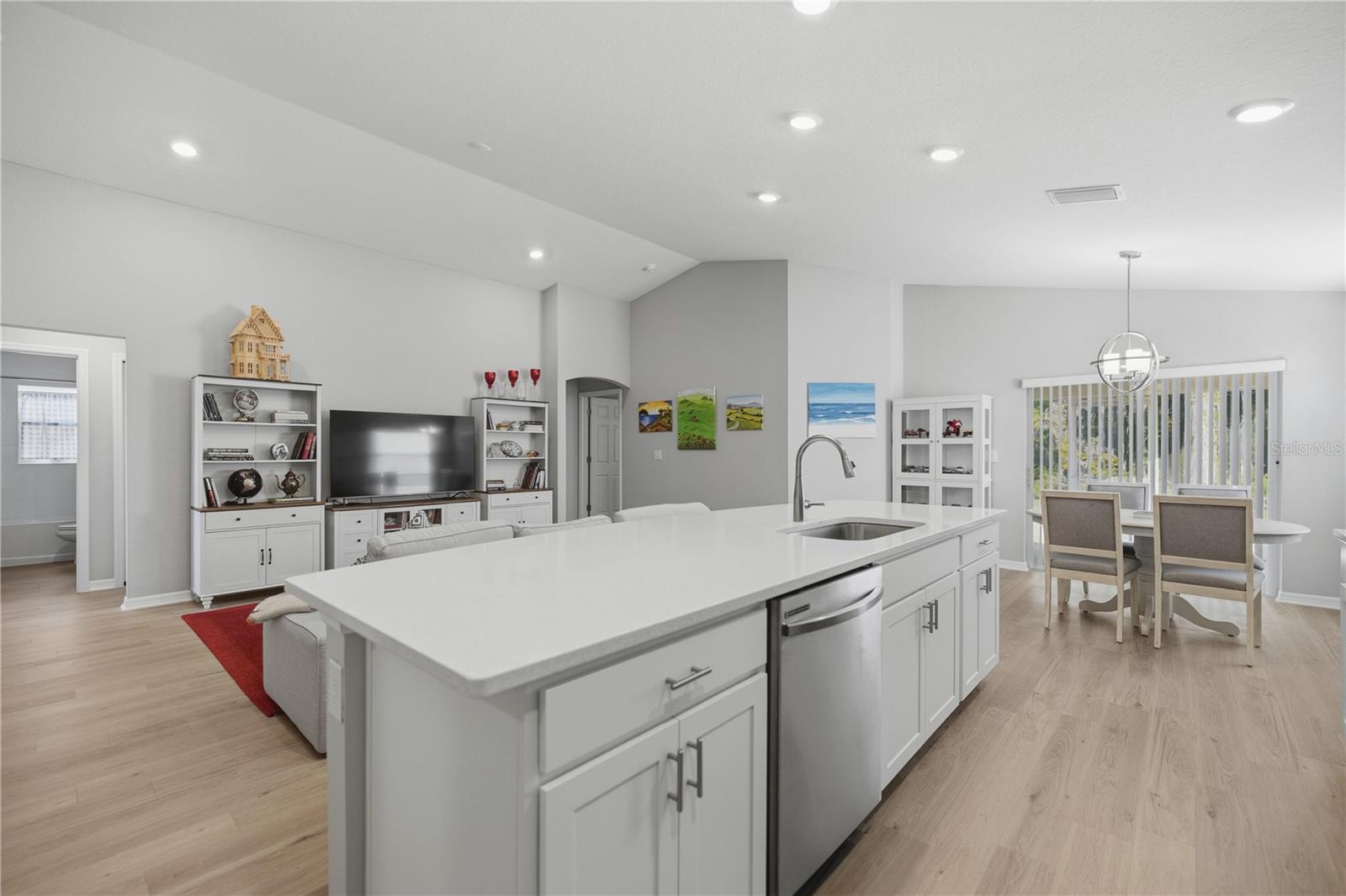 Image 9 of 33 For 4611 89th Street