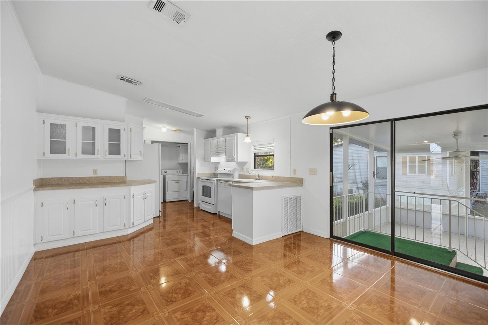 Image 7 of 32 For 6524 110th Lane