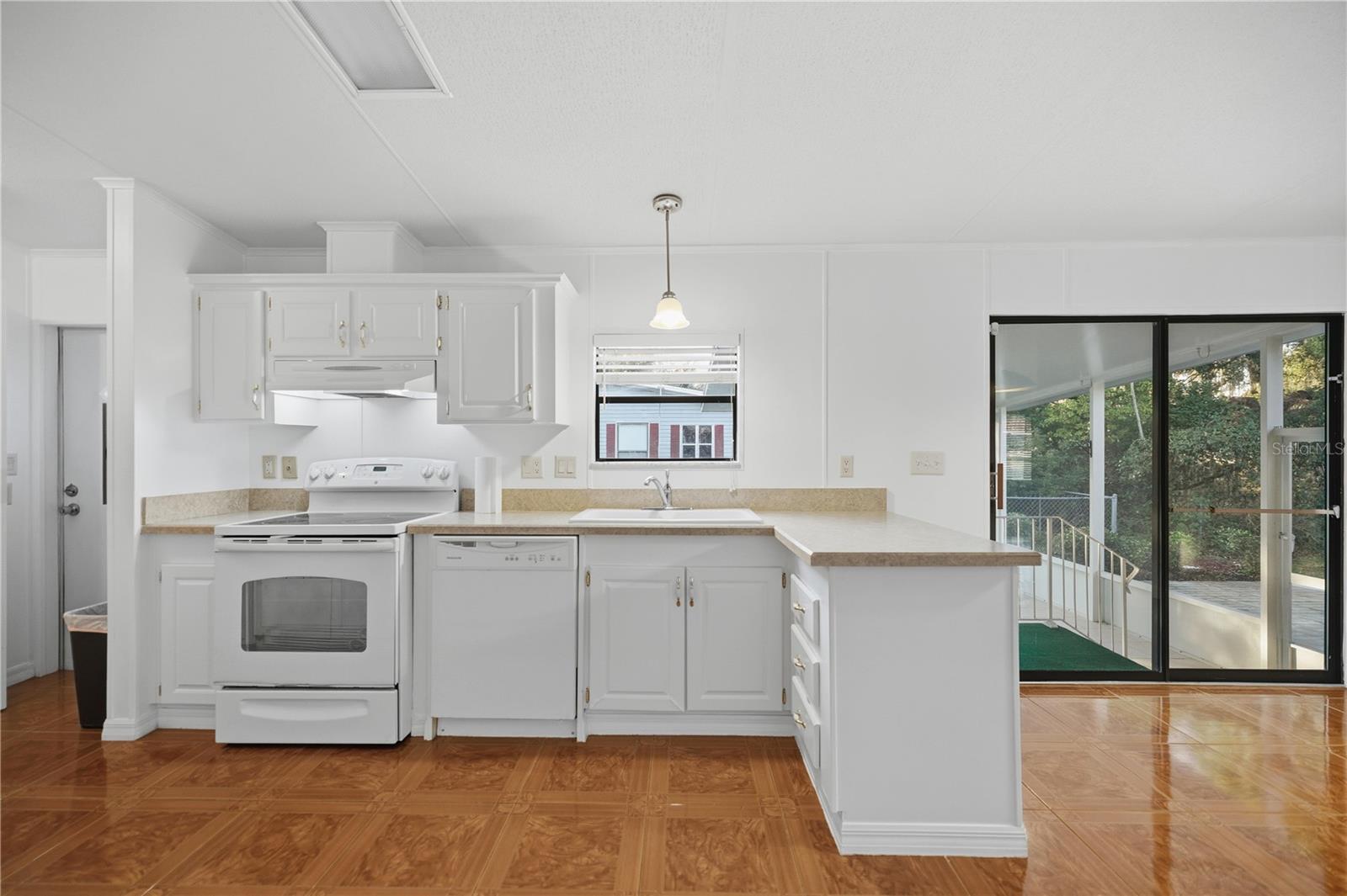 Image 8 of 32 For 6524 110th Lane