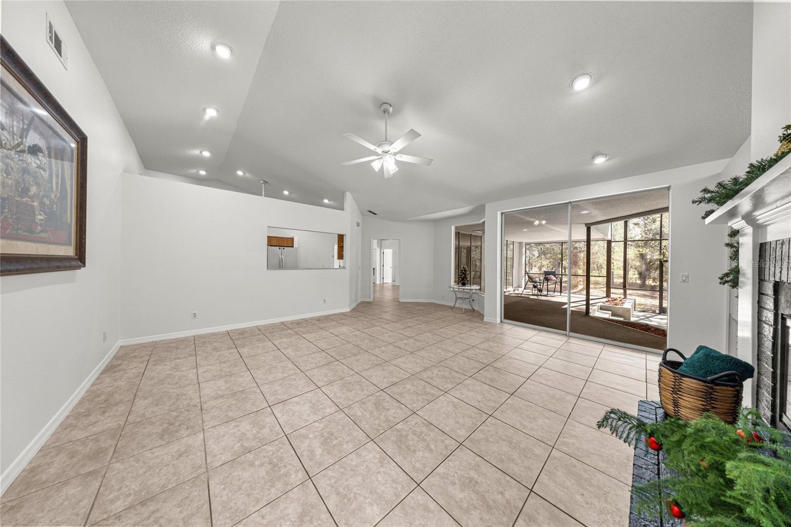 Listing photo id 14 for 9600 Holyoak Terrace