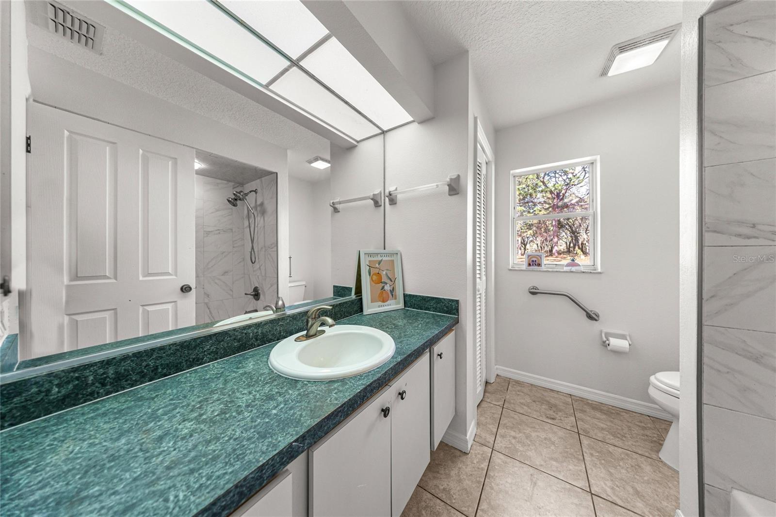 Listing photo id 17 for 9600 Holyoak Terrace