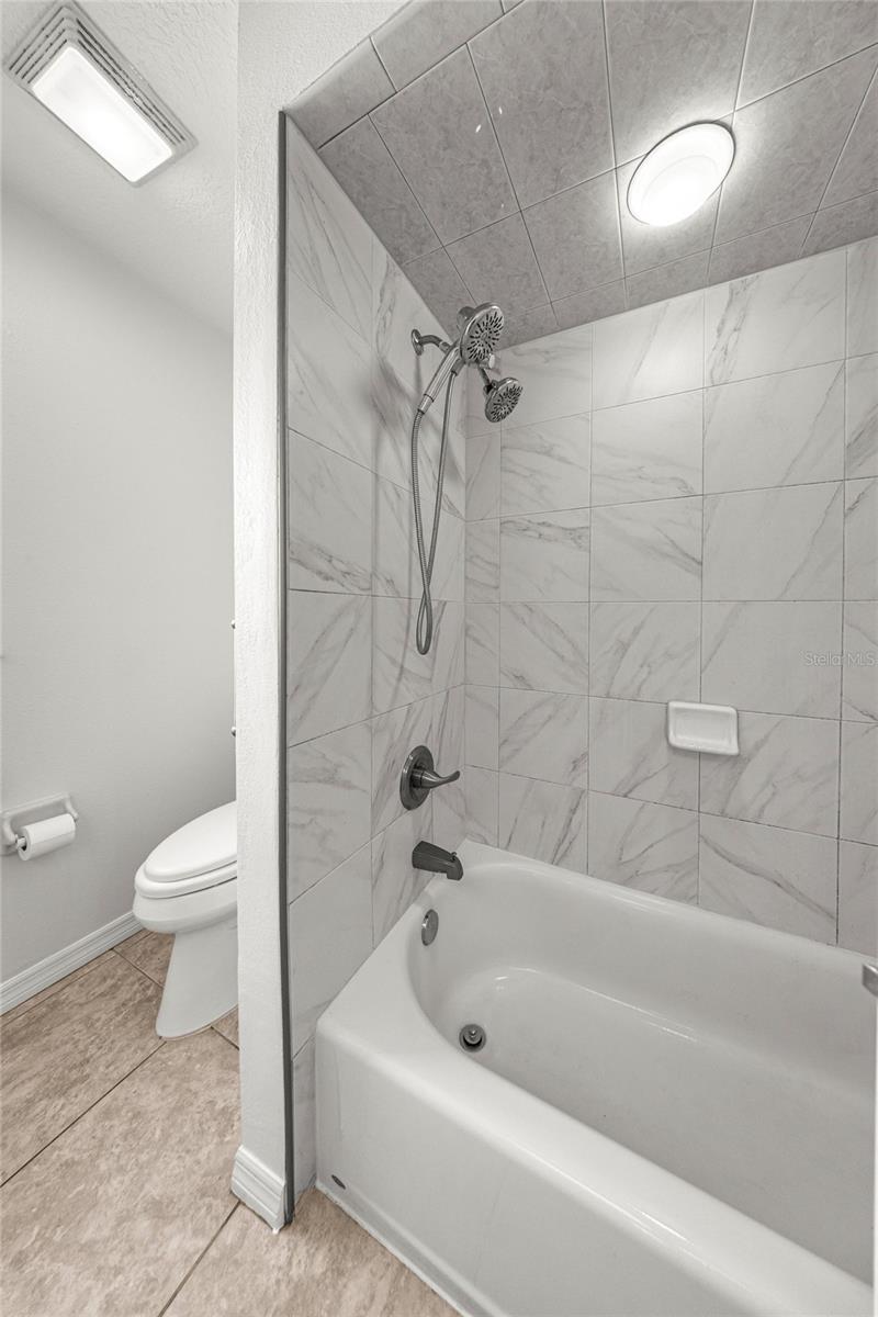 Listing photo id 18 for 9600 Holyoak Terrace