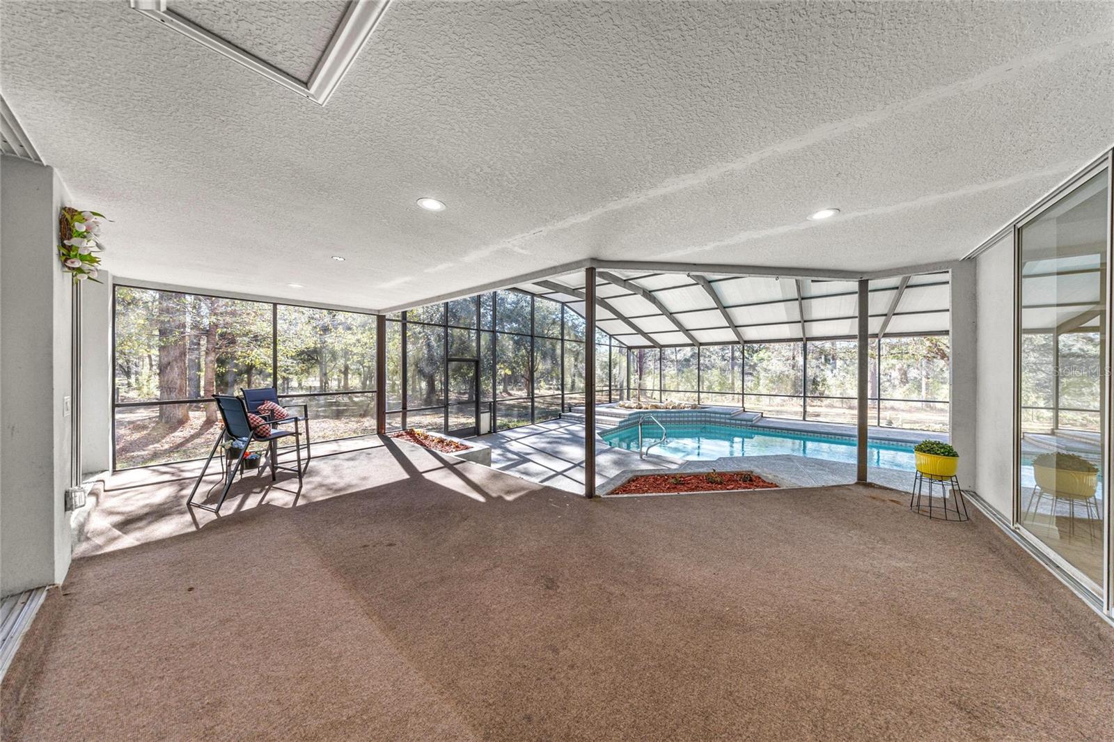 Listing photo id 30 for 9600 Holyoak Terrace