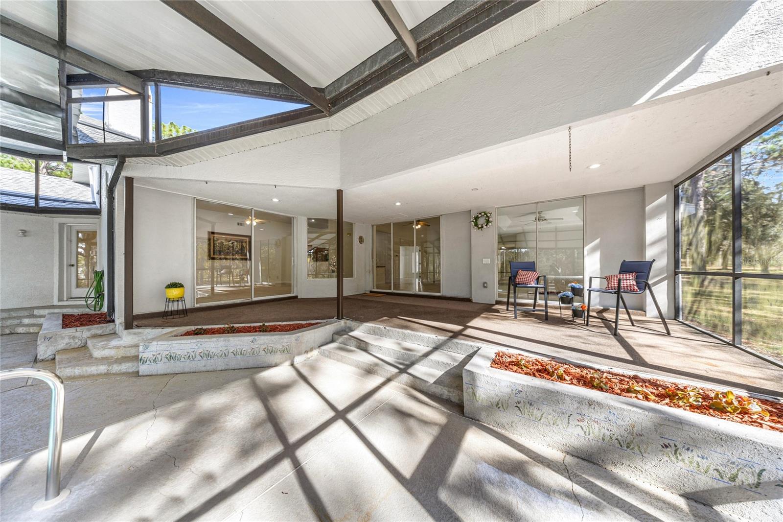 Listing photo id 32 for 9600 Holyoak Terrace