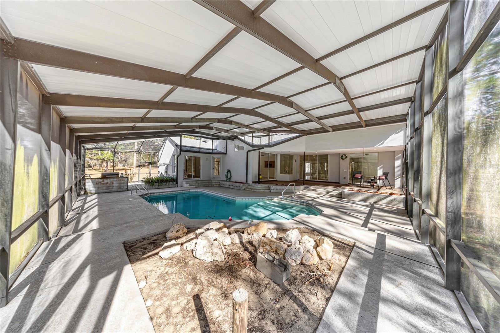 Listing photo id 33 for 9600 Holyoak Terrace