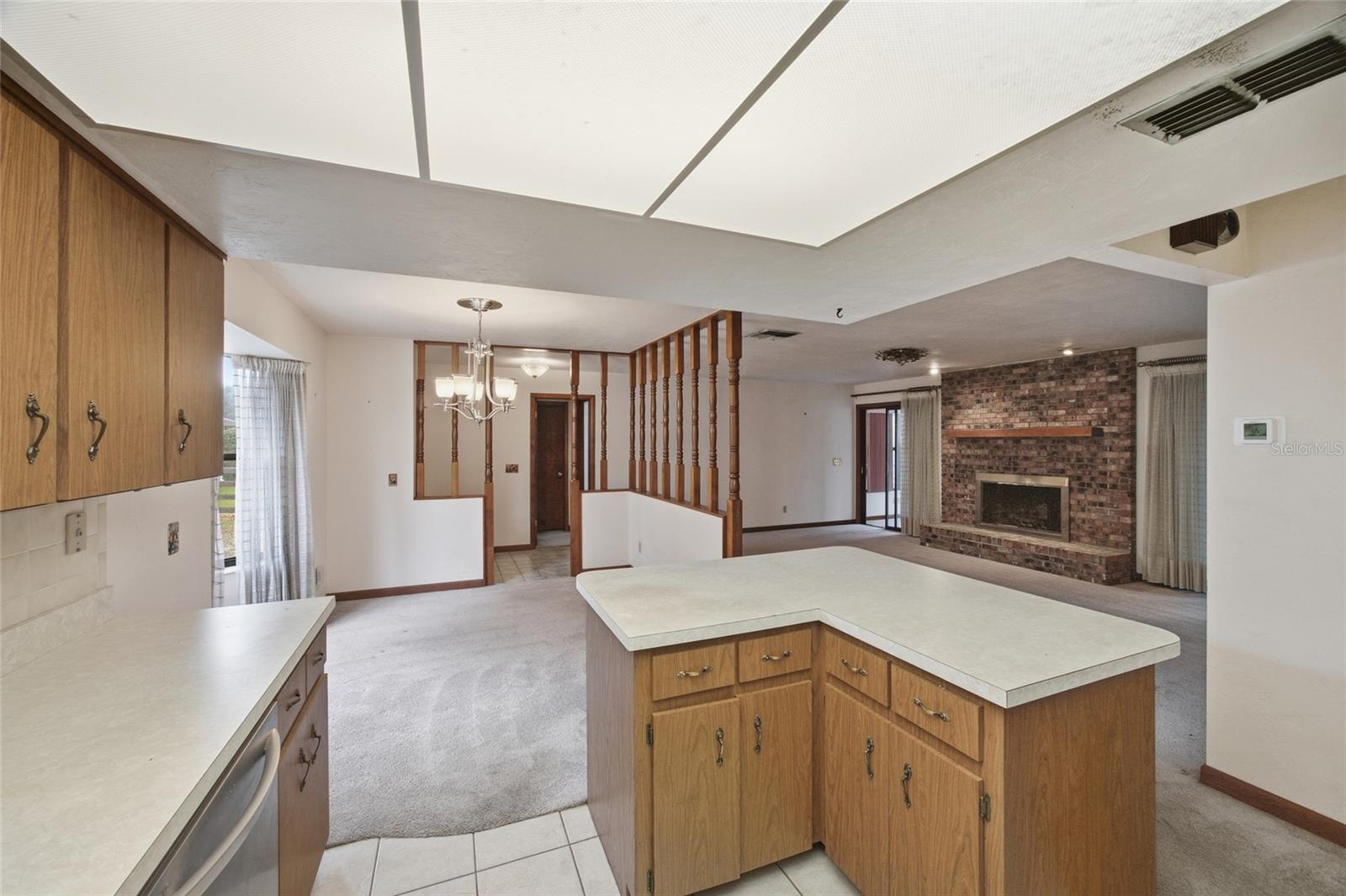 Image 14 of 41 For 3899 Riverside Drive