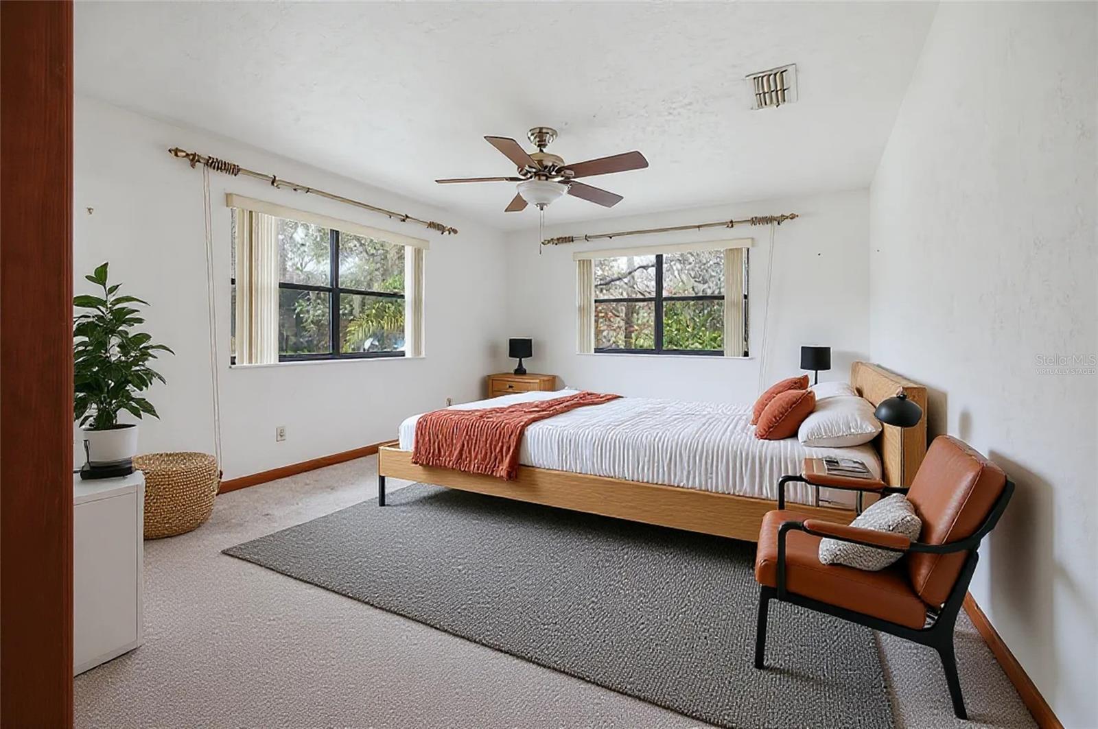 Image 20 of 41 For 3899 Riverside Drive