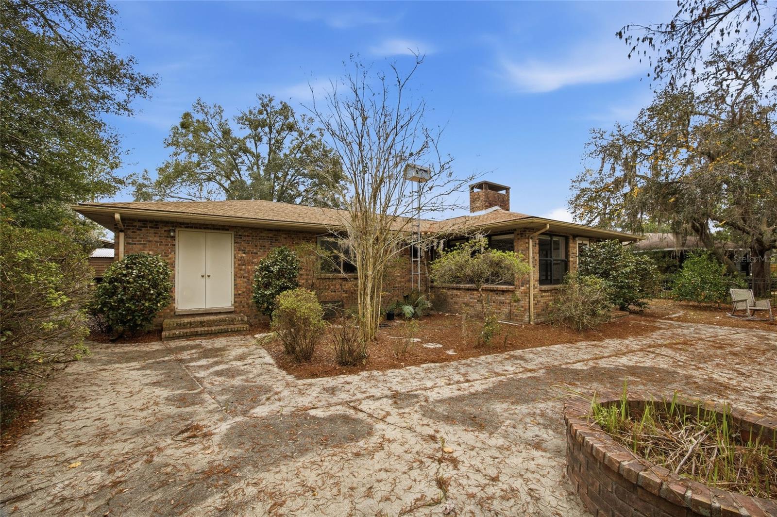 Image 29 of 41 For 3899 Riverside Drive