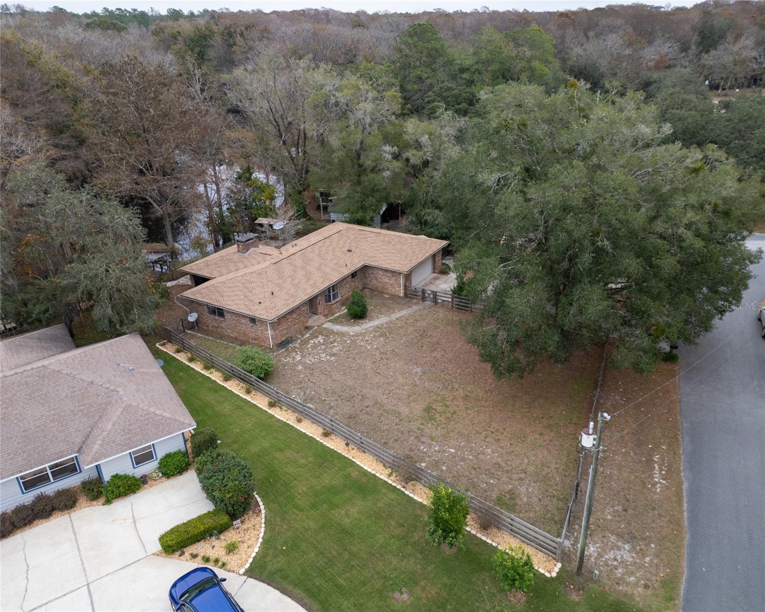 Image 36 of 41 For 3899 Riverside Drive