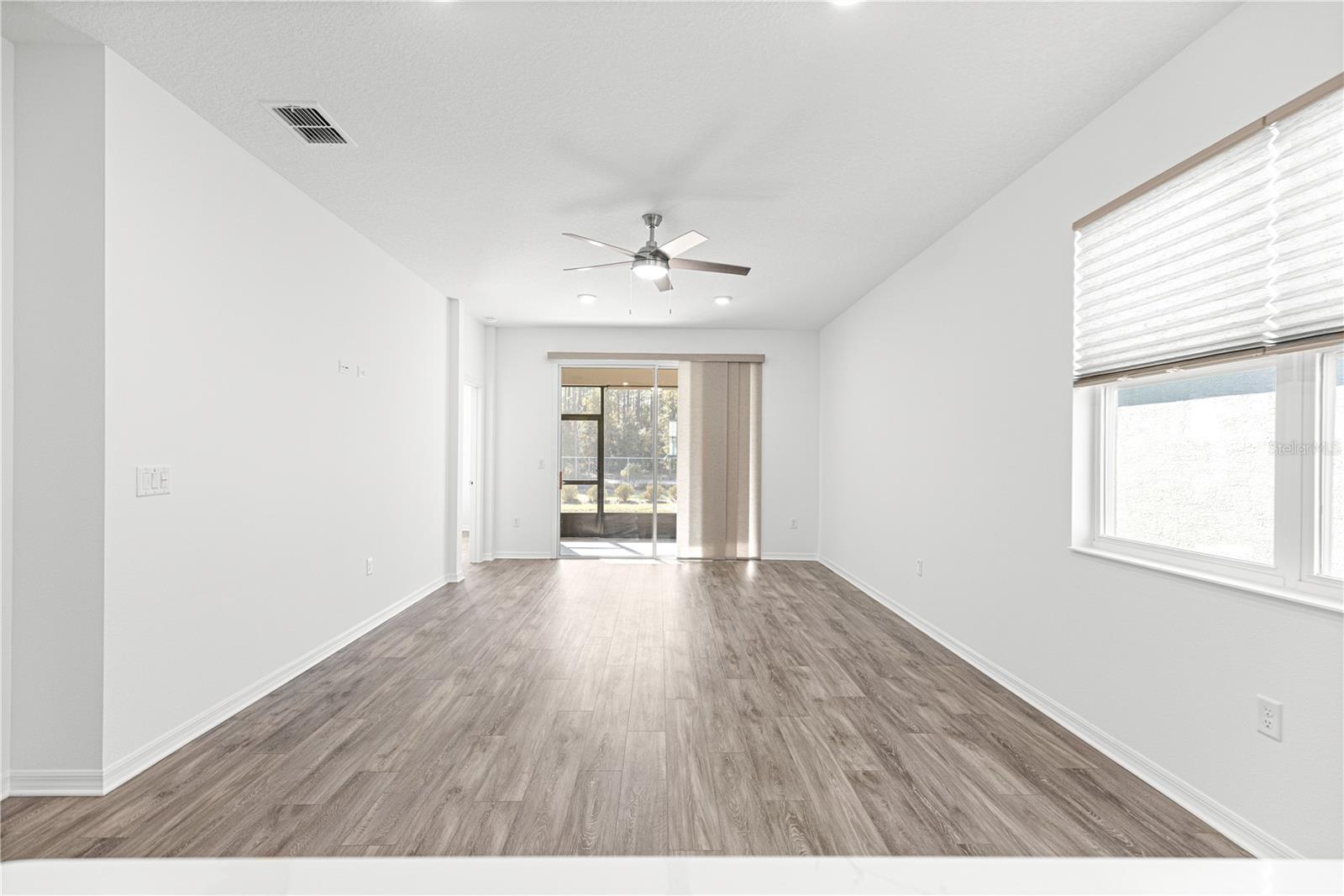 Image 15 of 51 For 10242 99th Lane