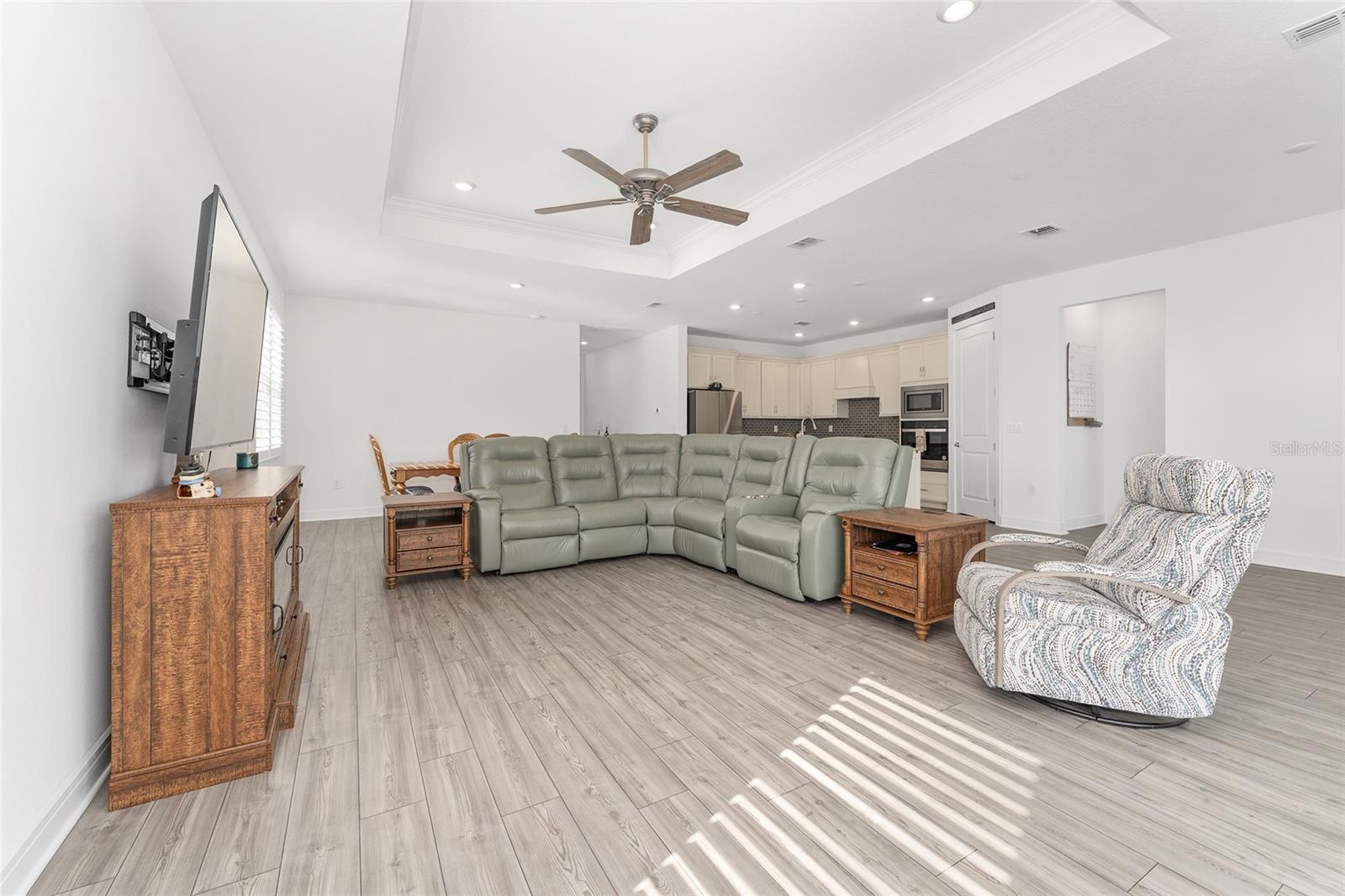 Image 10 of 59 For 6034 86th Circle