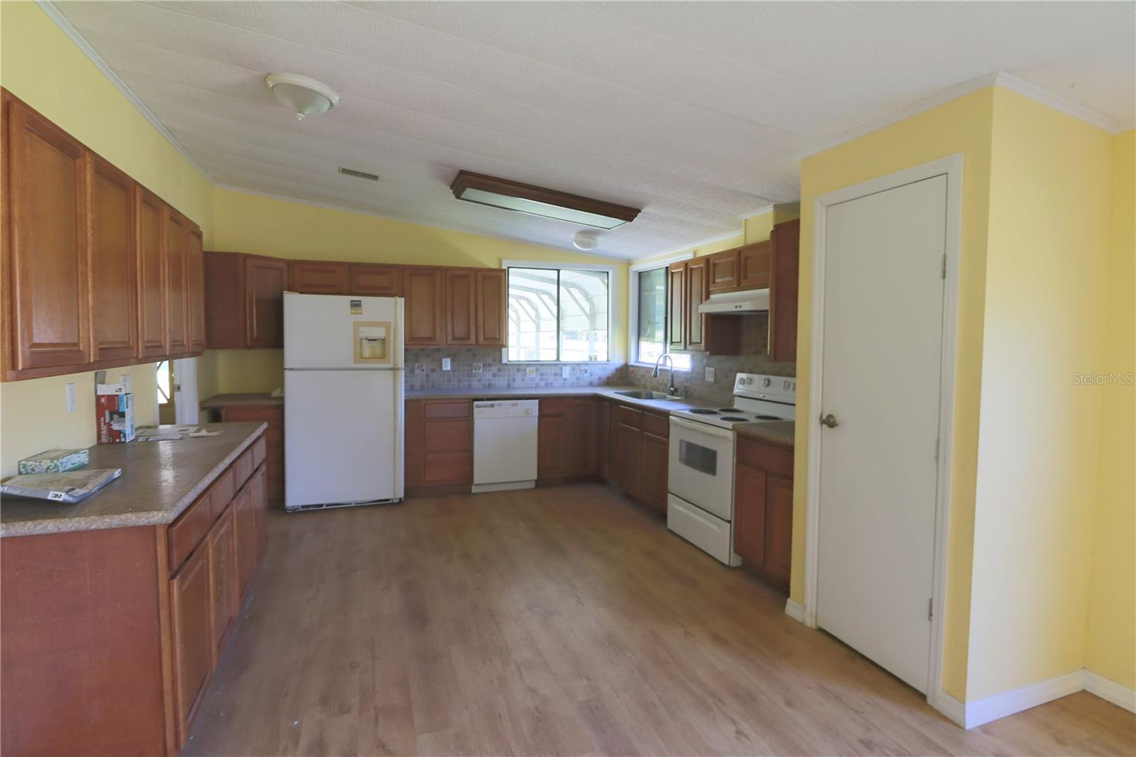 Image 13 of 34 For 10774 166 Lane