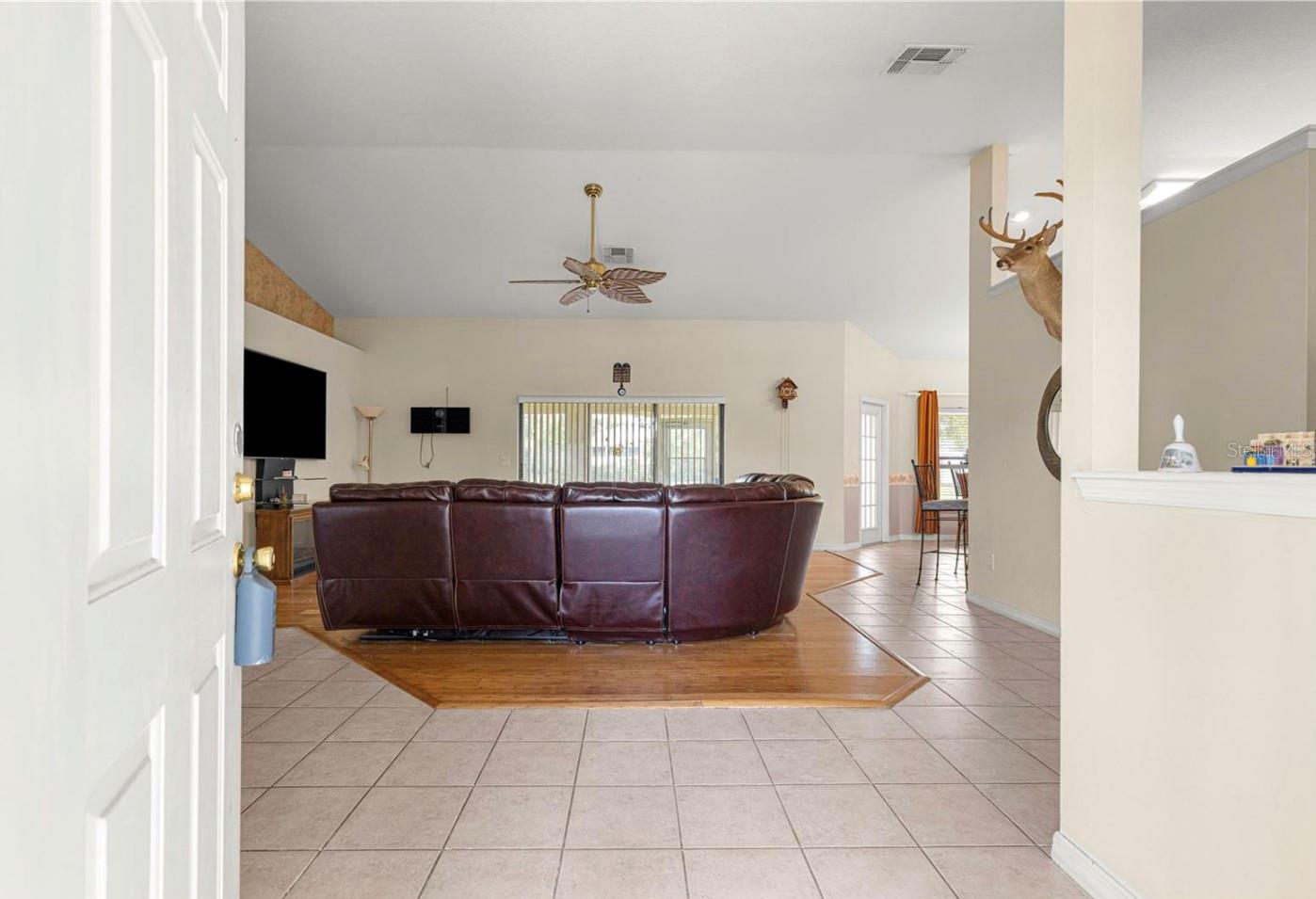 Image 7 of 40 For 4840 107th Lane