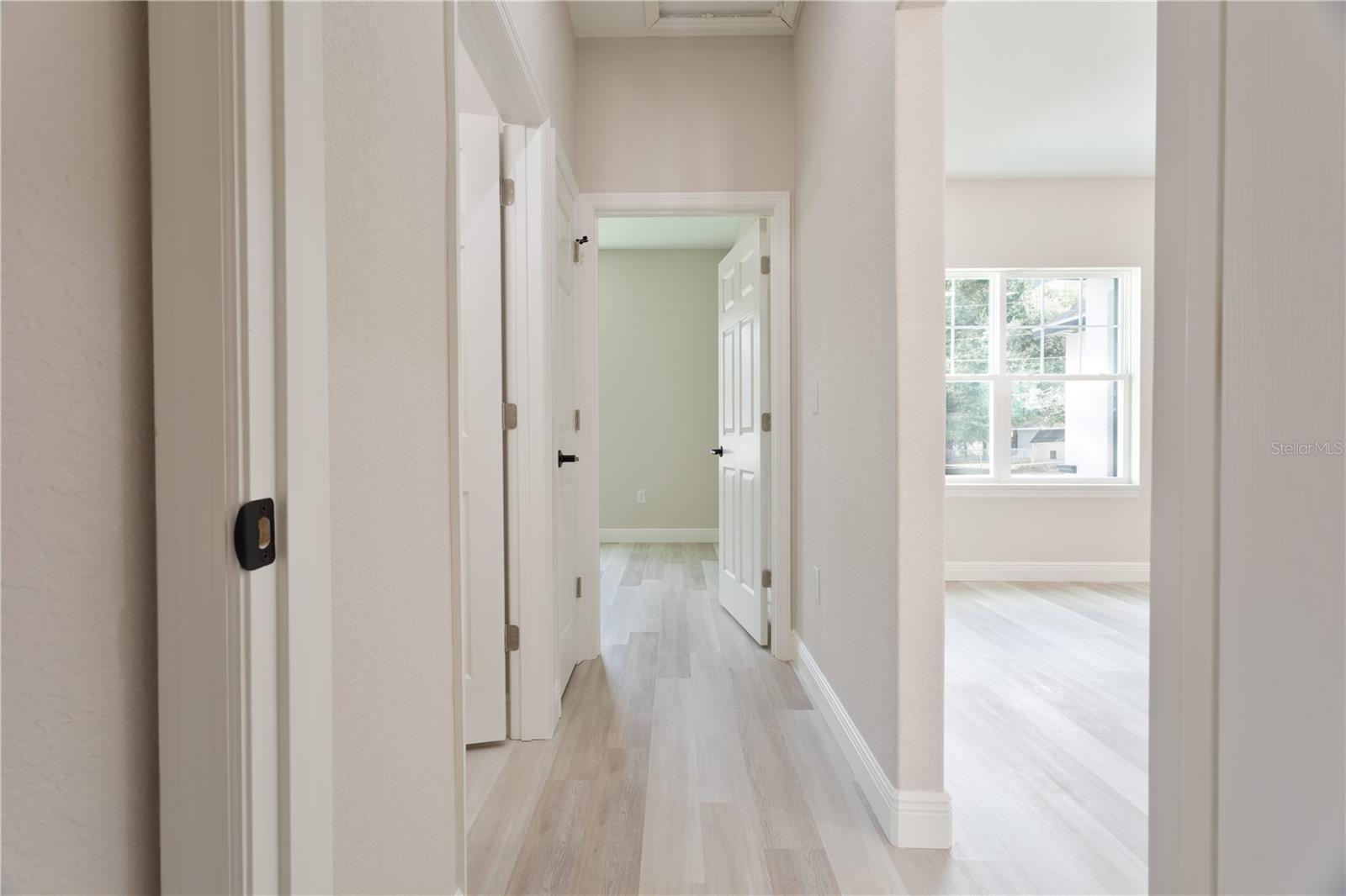 Image 23 of 28 For 8 Pine Trace Court