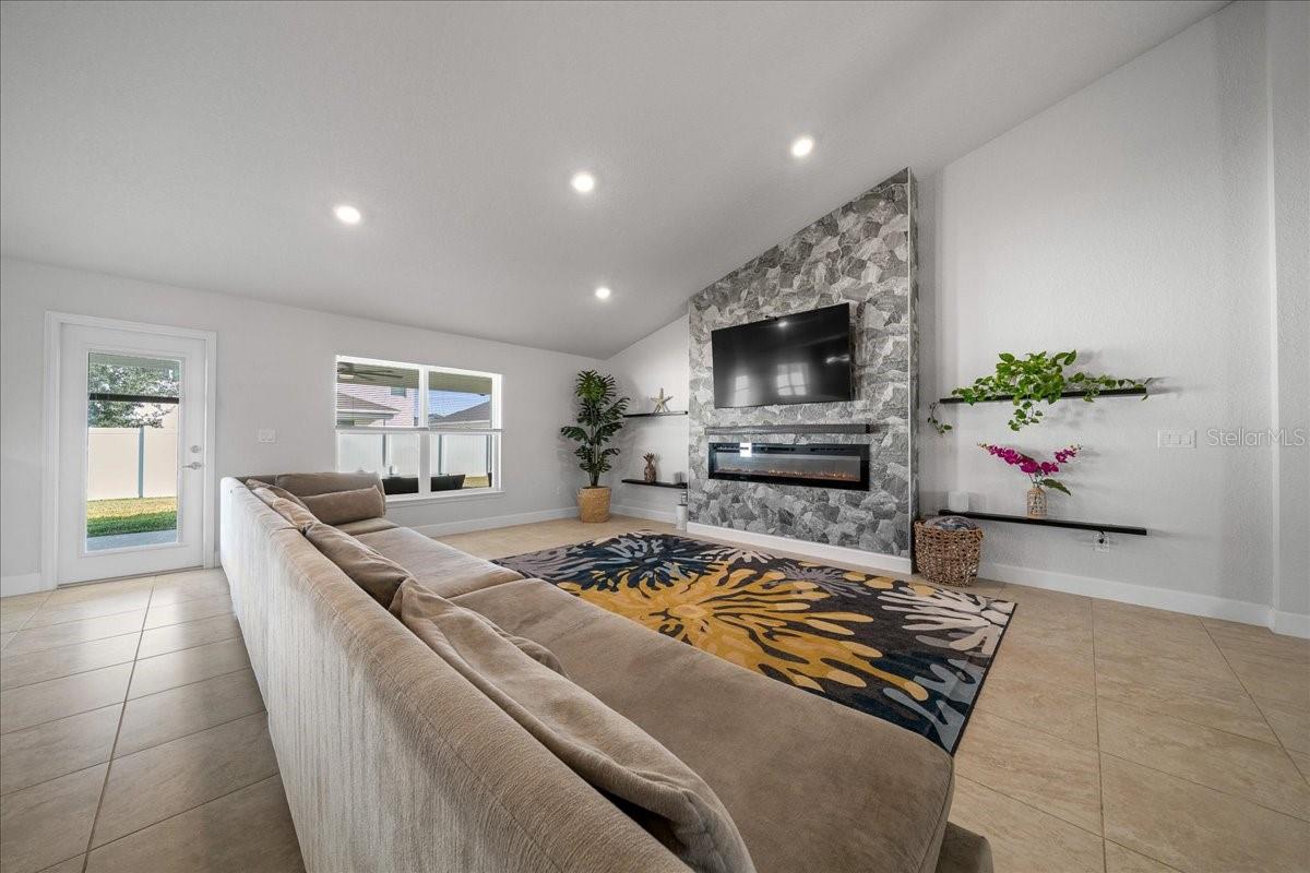 Image 16 of 74 For 8291 59th Terrace