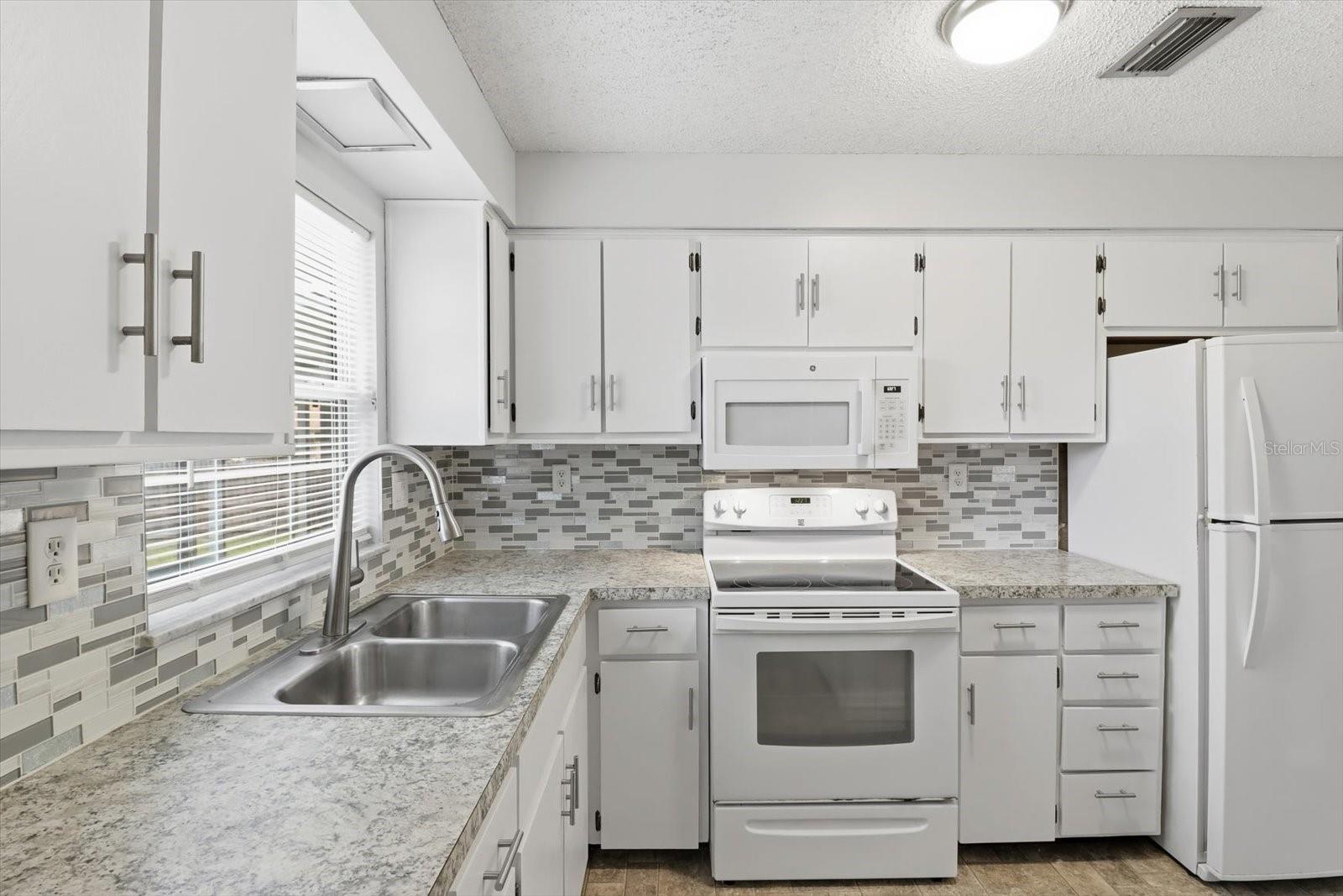 Image 14 of 44 For 1305 Sorrento Drive