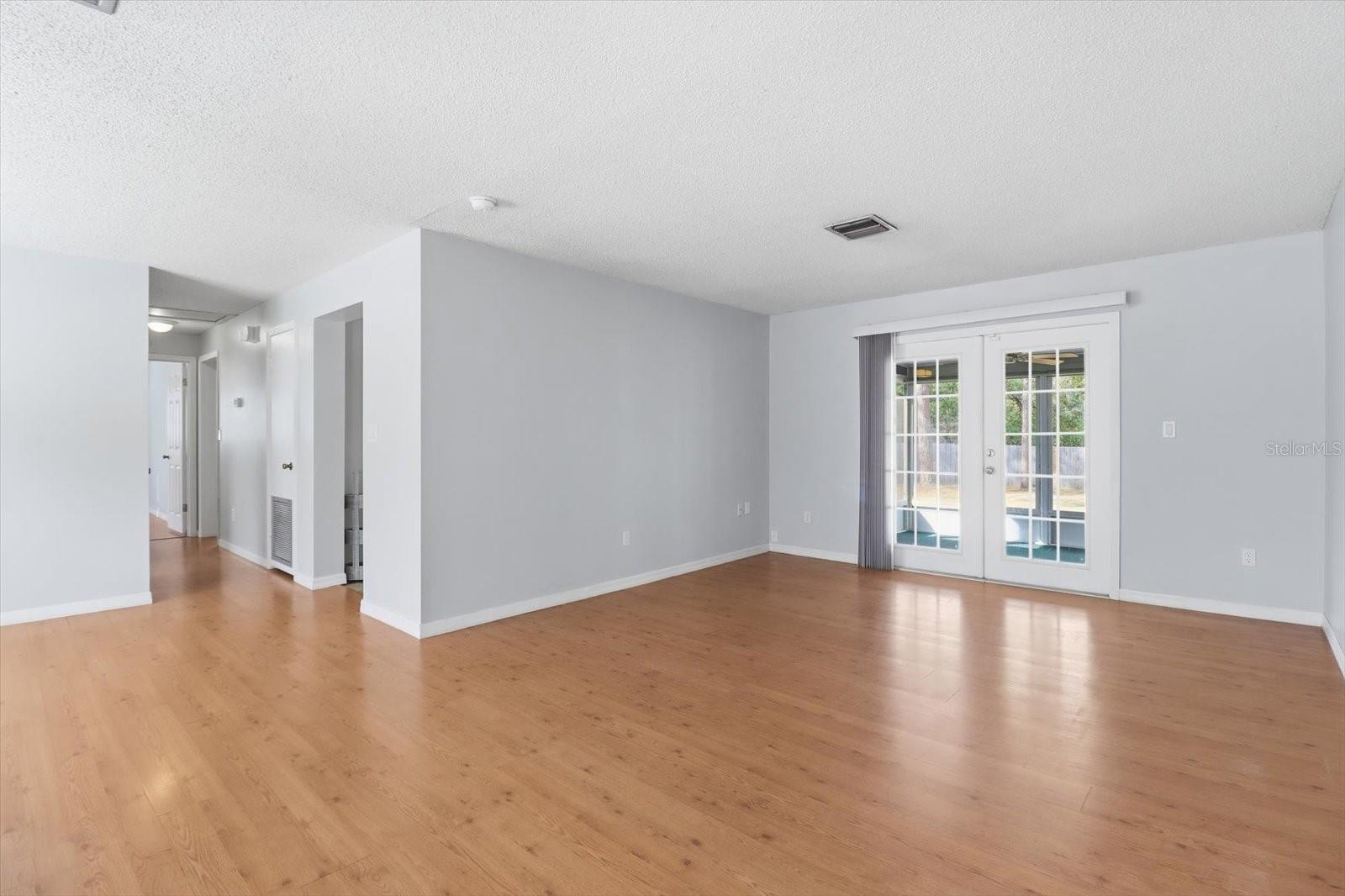 Image 4 of 44 For 1305 Sorrento Drive