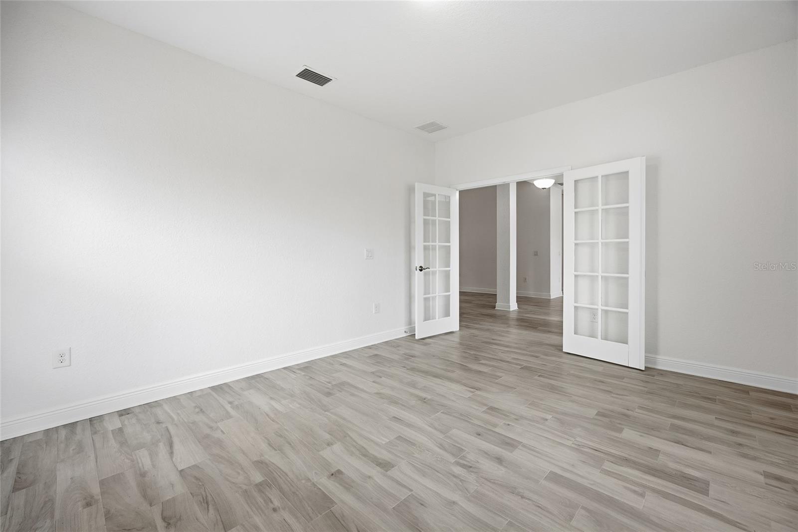 Image 16 of 41 For 4863 63rd Street