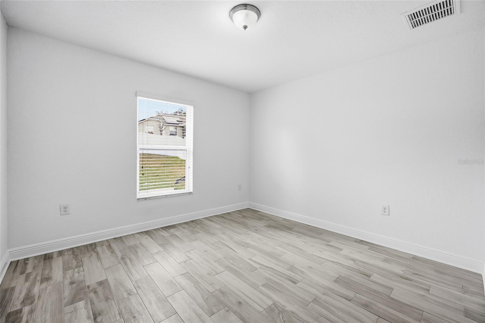 Image 22 of 41 For 4863 63rd Street