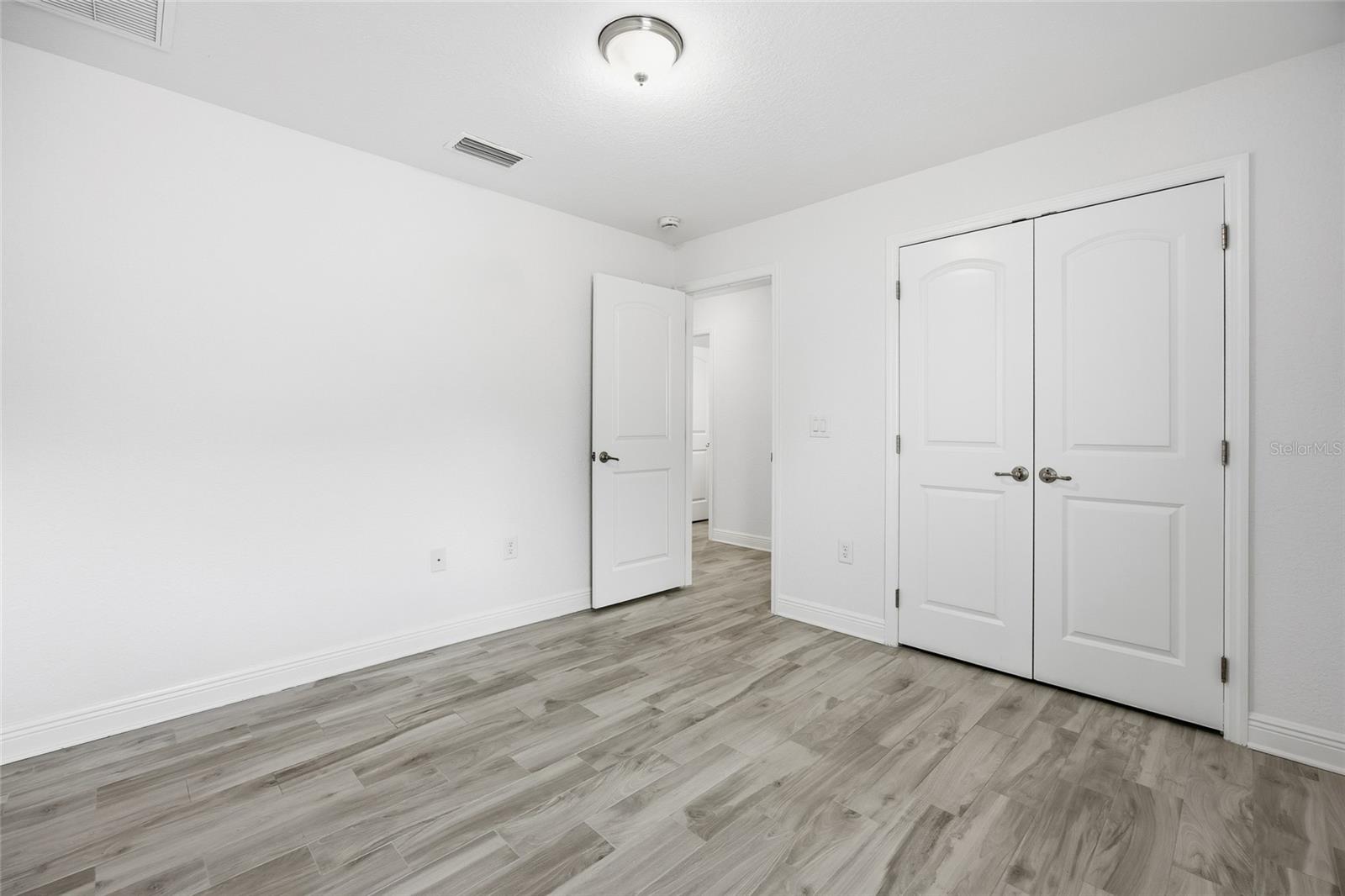 Image 27 of 41 For 4863 63rd Street